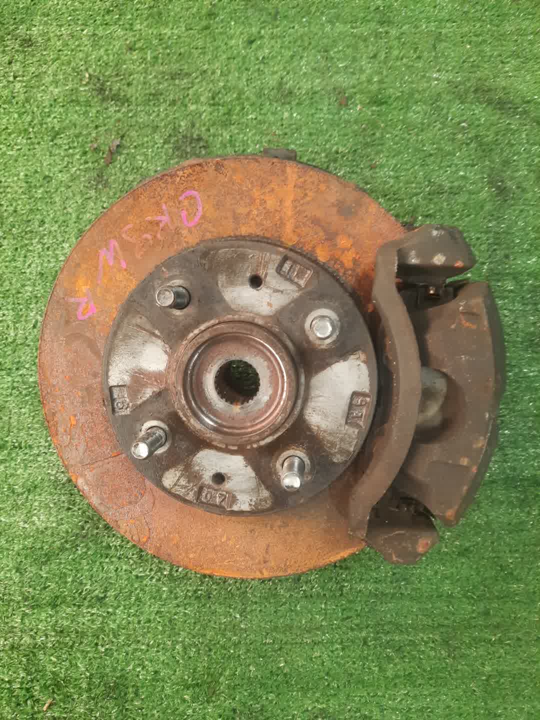 Ступица правая передняя  MITSUBISHI DION CR6W, CR9W, CR5W 4G94, 4G63, 4G93 1 ракурс