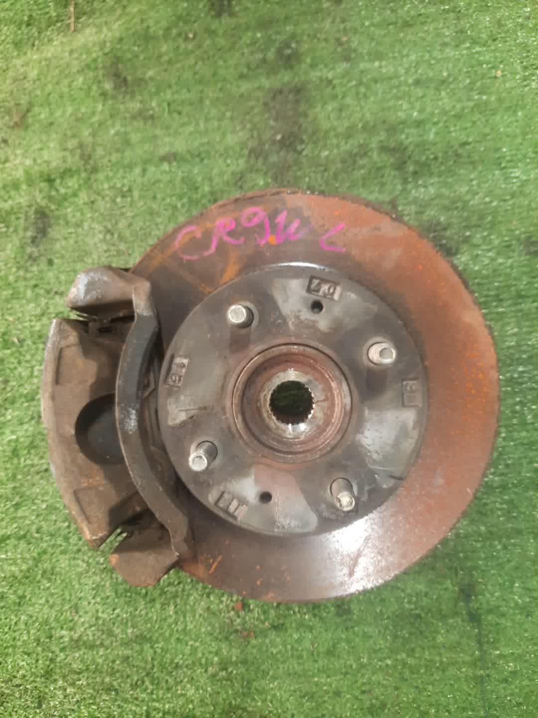 Ступица левая передняя  MITSUBISHI DION CR6W, CR9W, CR5W 4G94, 4G63, 4G93 1 ракурс