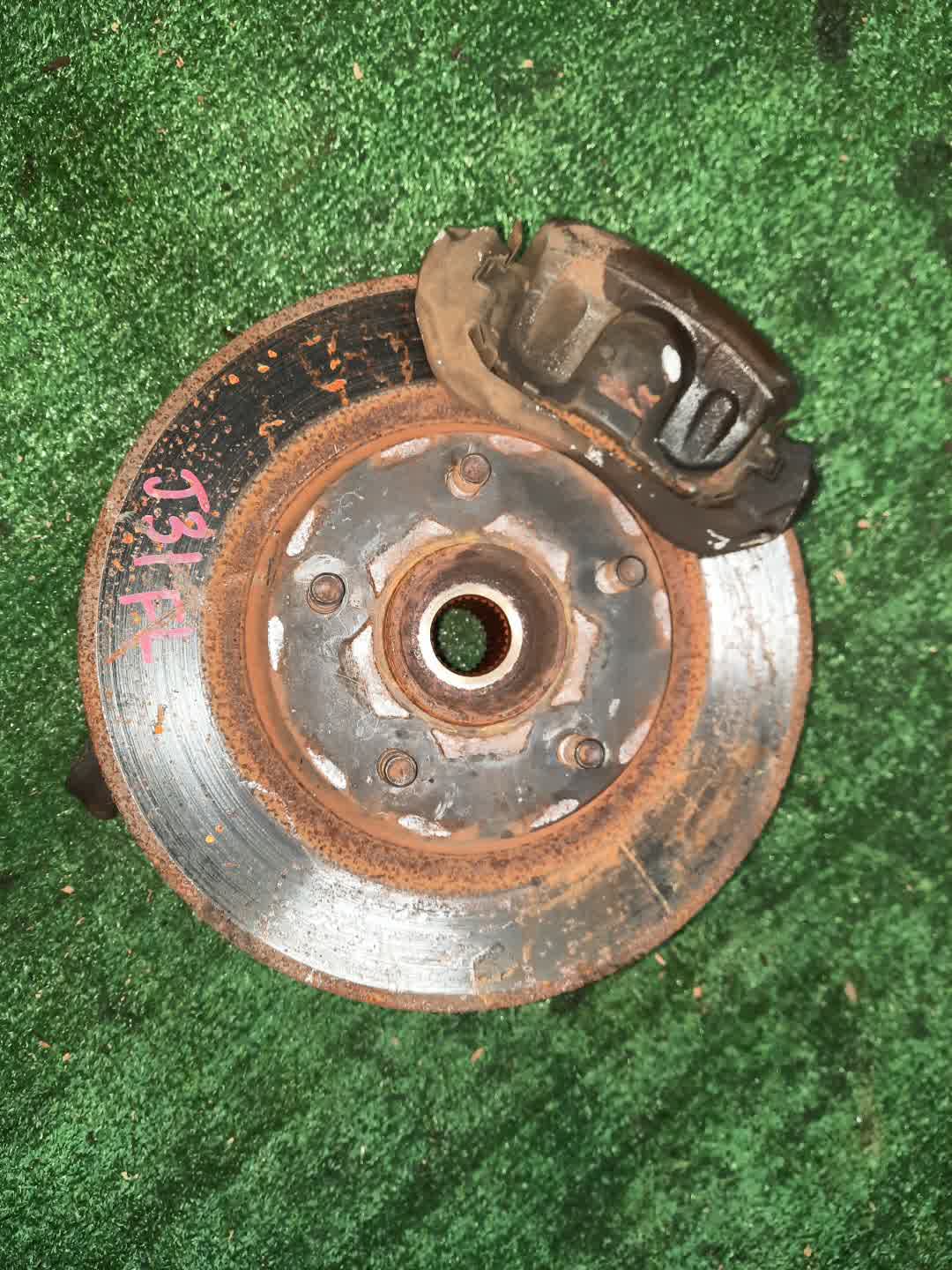 Ступица левая передняя NISSAN PRESAGE, TEANA TU31, TNU31, PU31, PNU31, J31, PJ31, TNJ31 QR25DE, VQ35DE, VQ23DE 1 ракурс