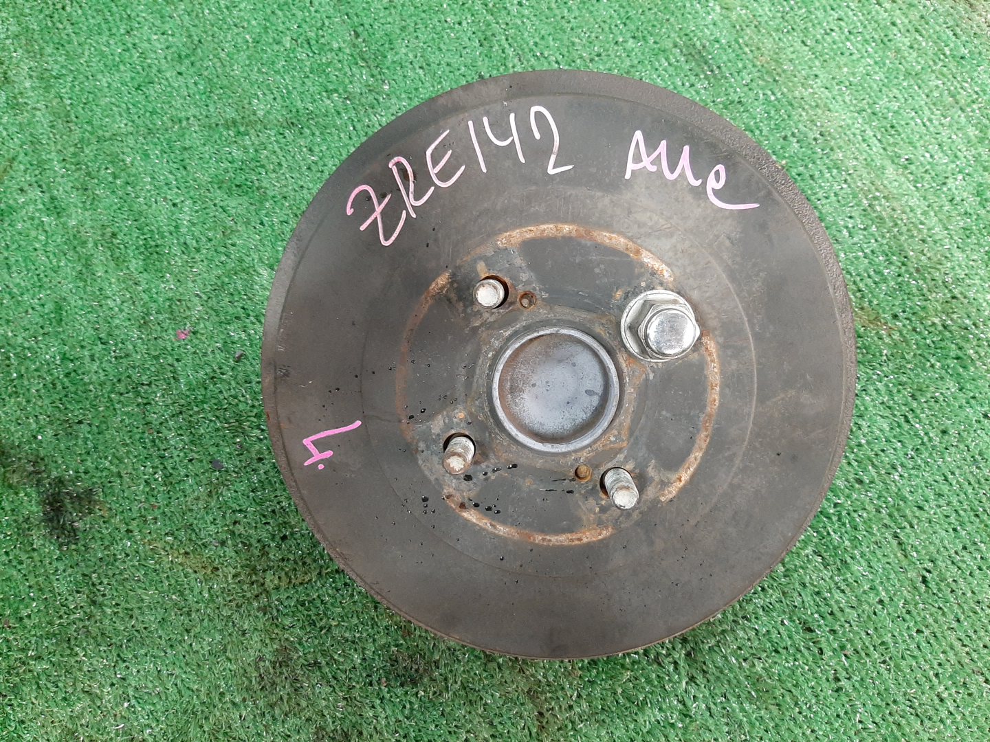 Ступица левая задняя TOYOTA AXIO, COROLLA FIELDER, COROLLA  AXIO, FIELDER NZE141, ZRE142, ZRE142G, NZE141G 1NZ-FE, 2ZR-FAE, 2ZR-FE 1 ракурс