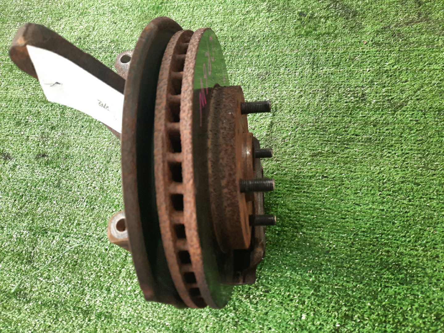 Ступица правая передняя MITSUBISHI DION CR6W, CR9W, CR5W 4G94, 4G63, 4G93 2 ракурс