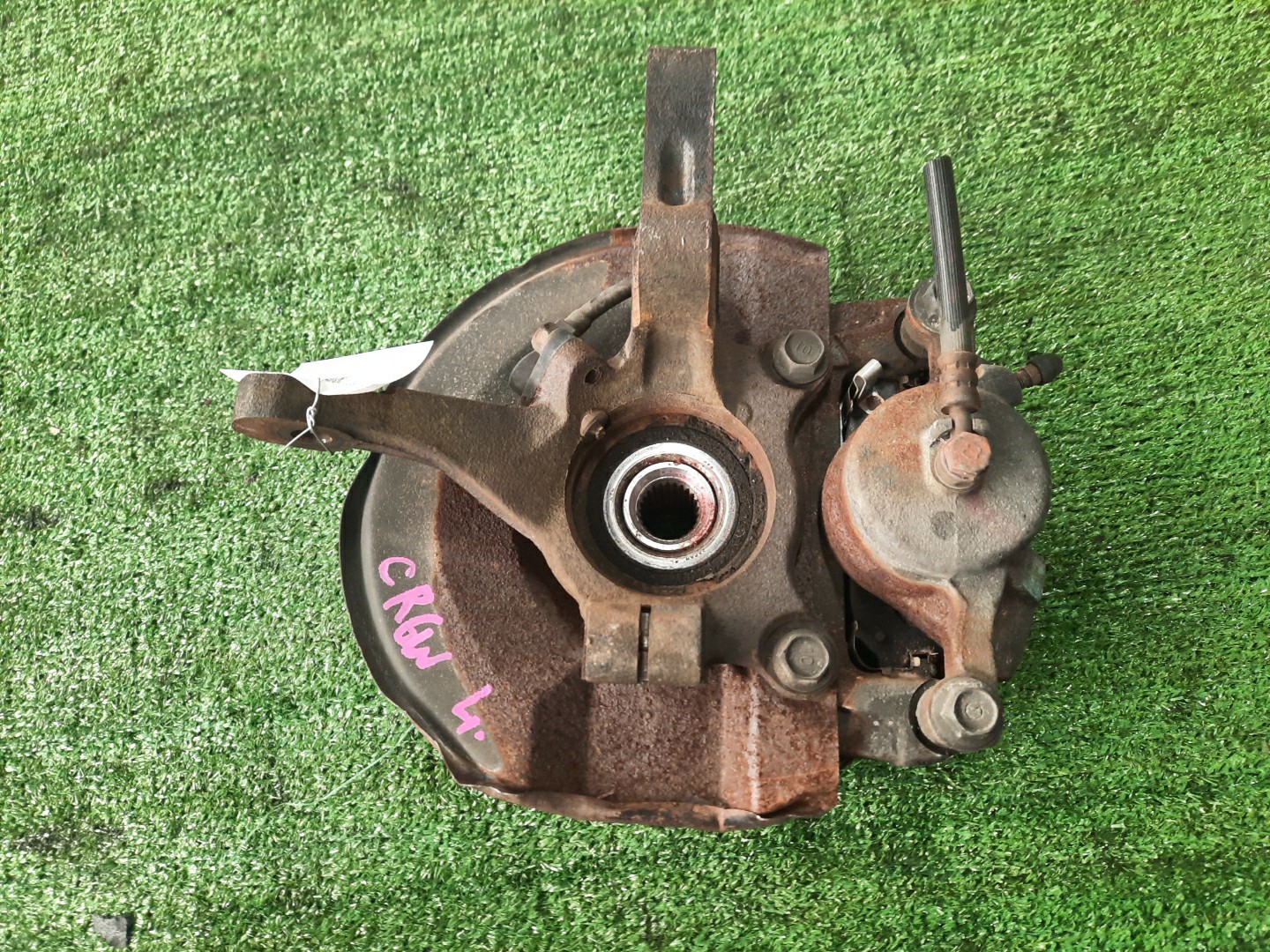 Ступица левая передняя MITSUBISHI DION CR6W, CR9W, CR5W 4G94, 4G63, 4G93 3 ракурс