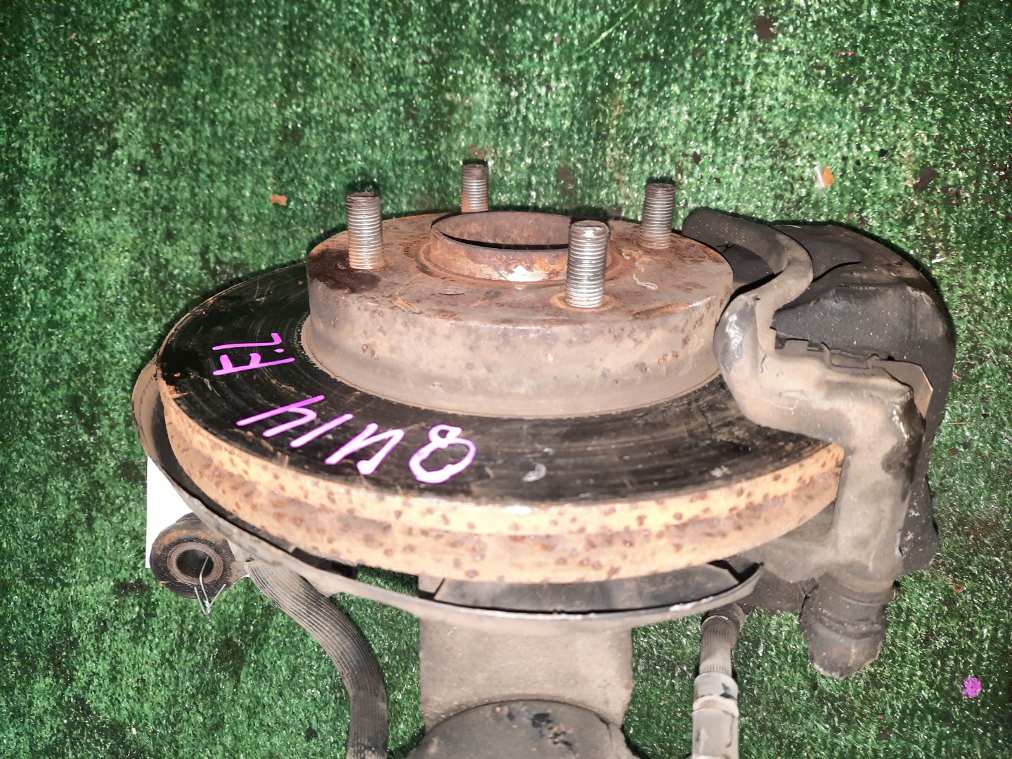 Ступица левая передняя NISSAN BLUEBIRD, PRIMERA SU14, U14, QU14, HU14, EU14, P11, WP11, QP11, HP11, WQP11, WHP11 CD20, SR20DE, QG18DE, QG18DD, SR18DE, SR20VE 2 ракурс