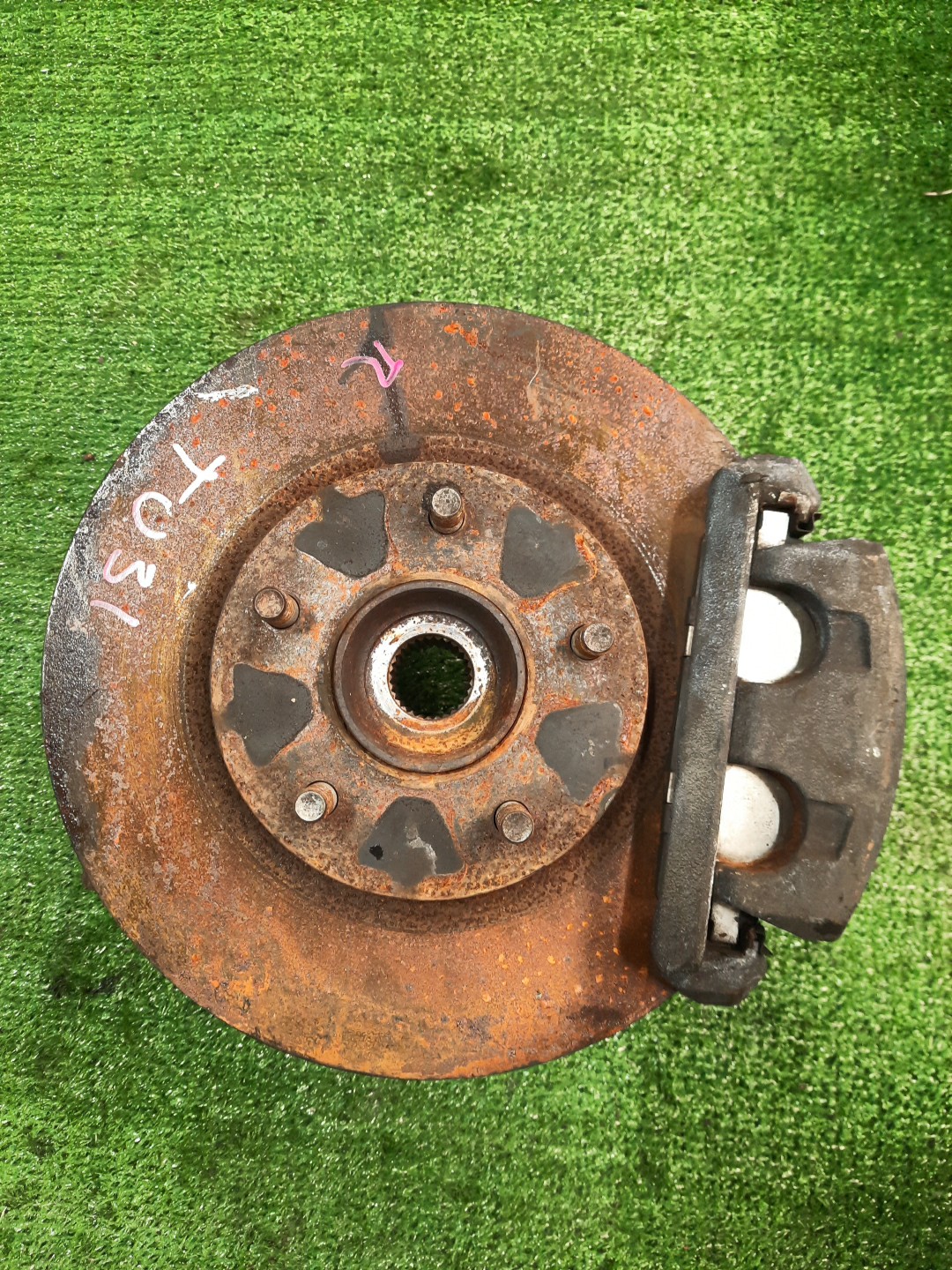 Ступица правая передняя NISSAN PRESAGE, TEANA TU31, TNU31, PU31, PNU31, J31, PJ31, TNJ31 QR25DE, VQ35DE, VQ23DE 1 ракурс