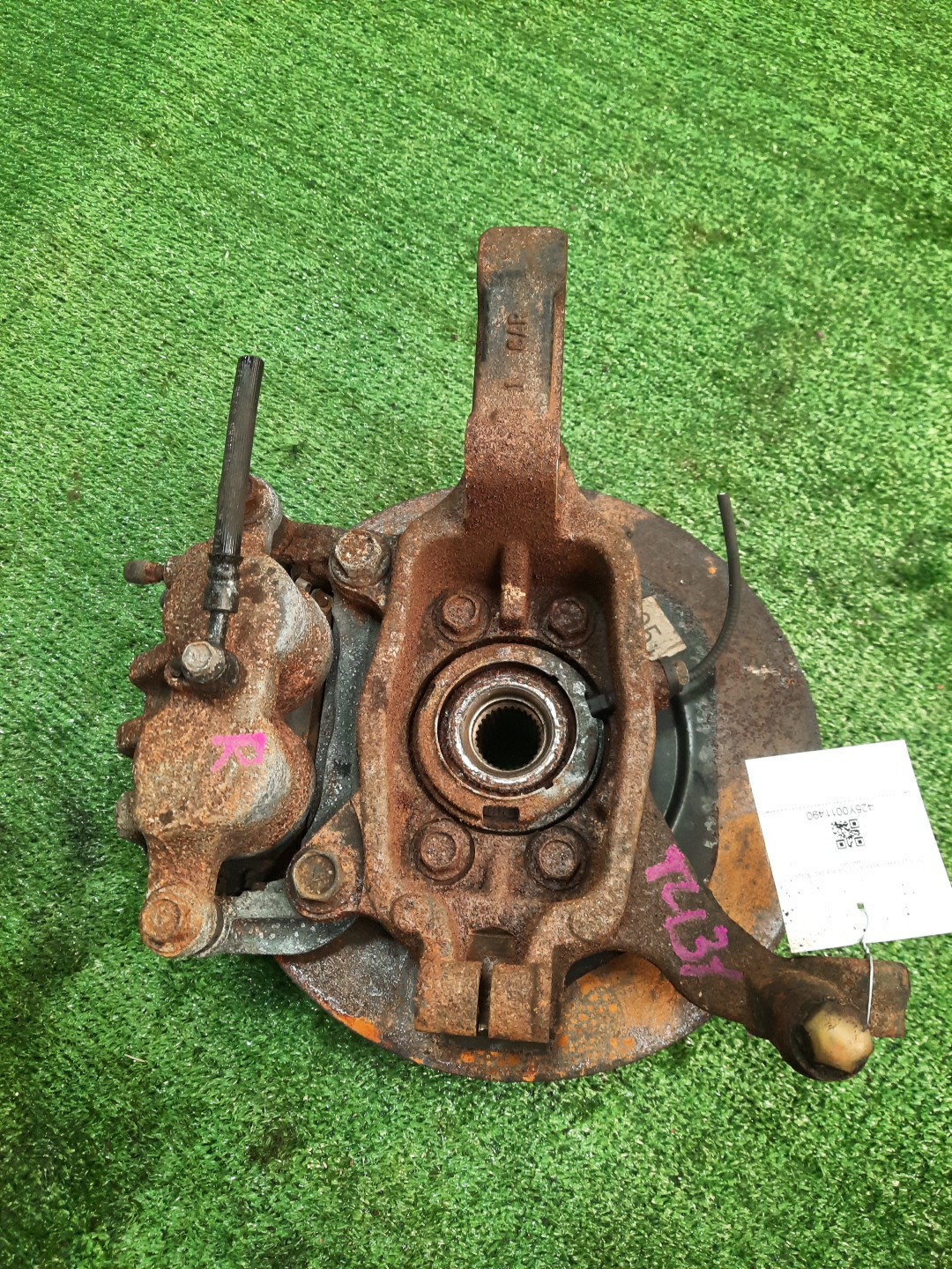 Ступица правая передняя NISSAN PRESAGE, TEANA TU31, TNU31, PU31, PNU31, J31, PJ31, TNJ31 QR25DE, VQ35DE, VQ23DE 3 ракурс