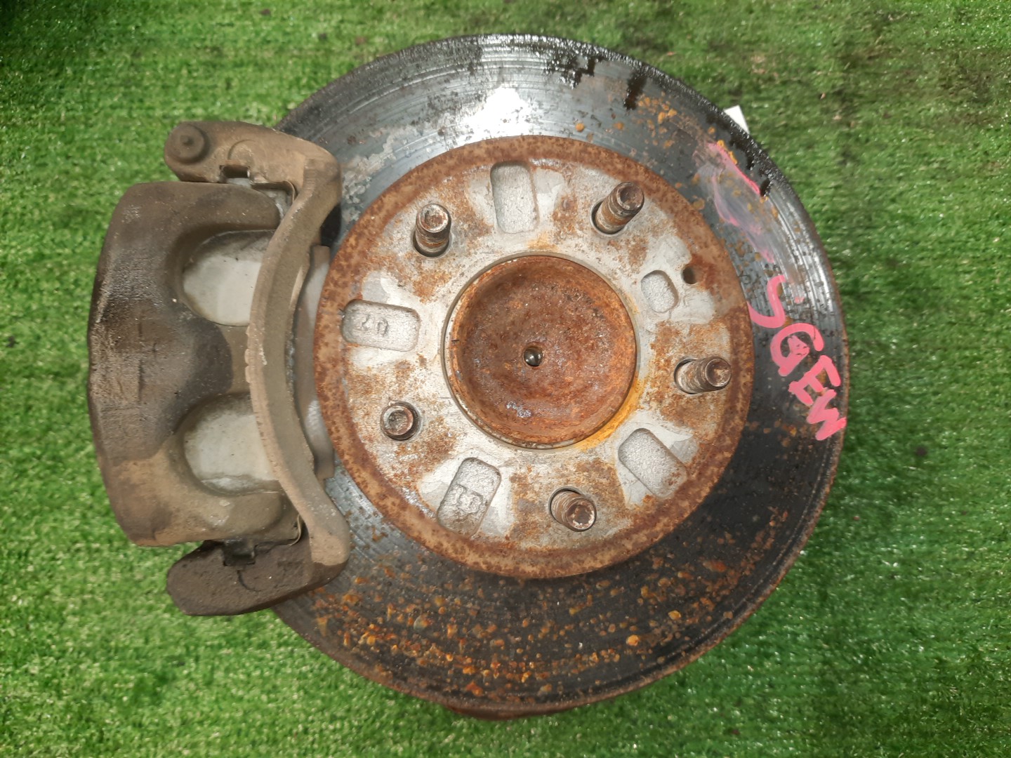Ступица правая передняя  MAZDA BONGO FRIENDEE SGE3, SGEW, SGLW, SGL5, SGL3 FE, WL-T 1 ракурс