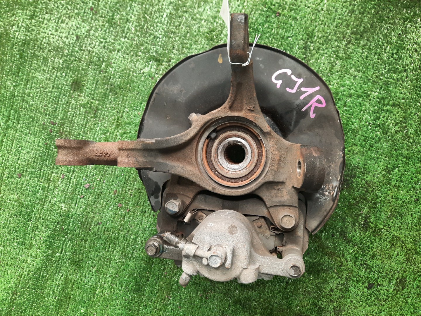 Ступица правая передняя HONDA AIRWAVE GJ1 L15A 3 ракурс