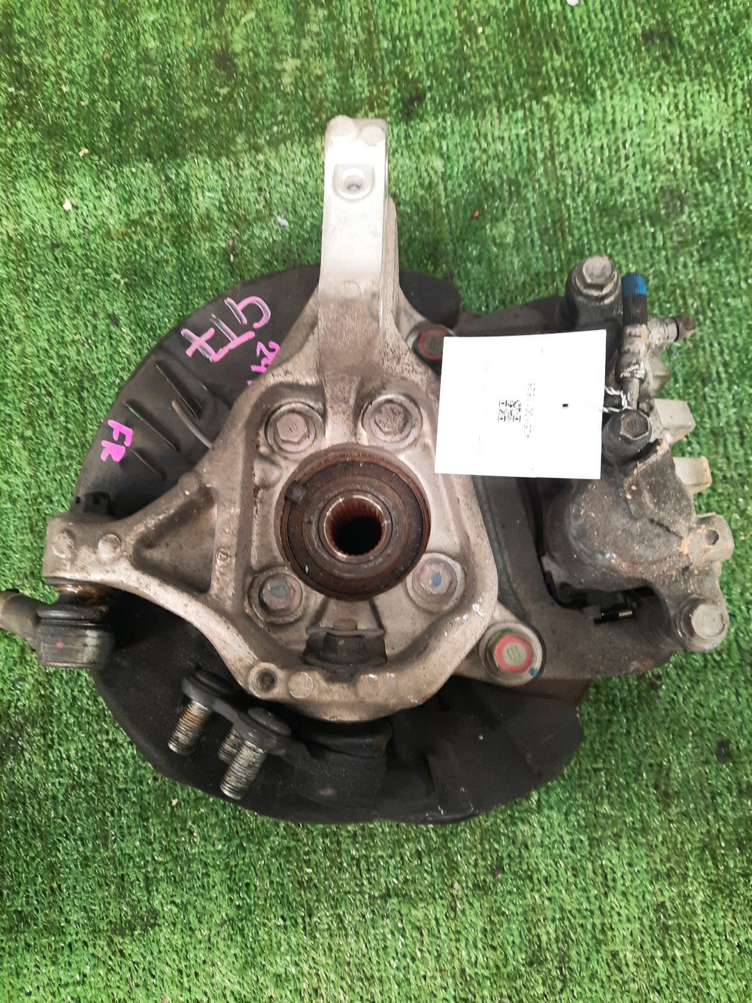 Ступица правая передняя SUBARU IMPREZA GK6, GK7, GK3, GK2, GT3, GT2, GT6, GT7 FB20 3 ракурс