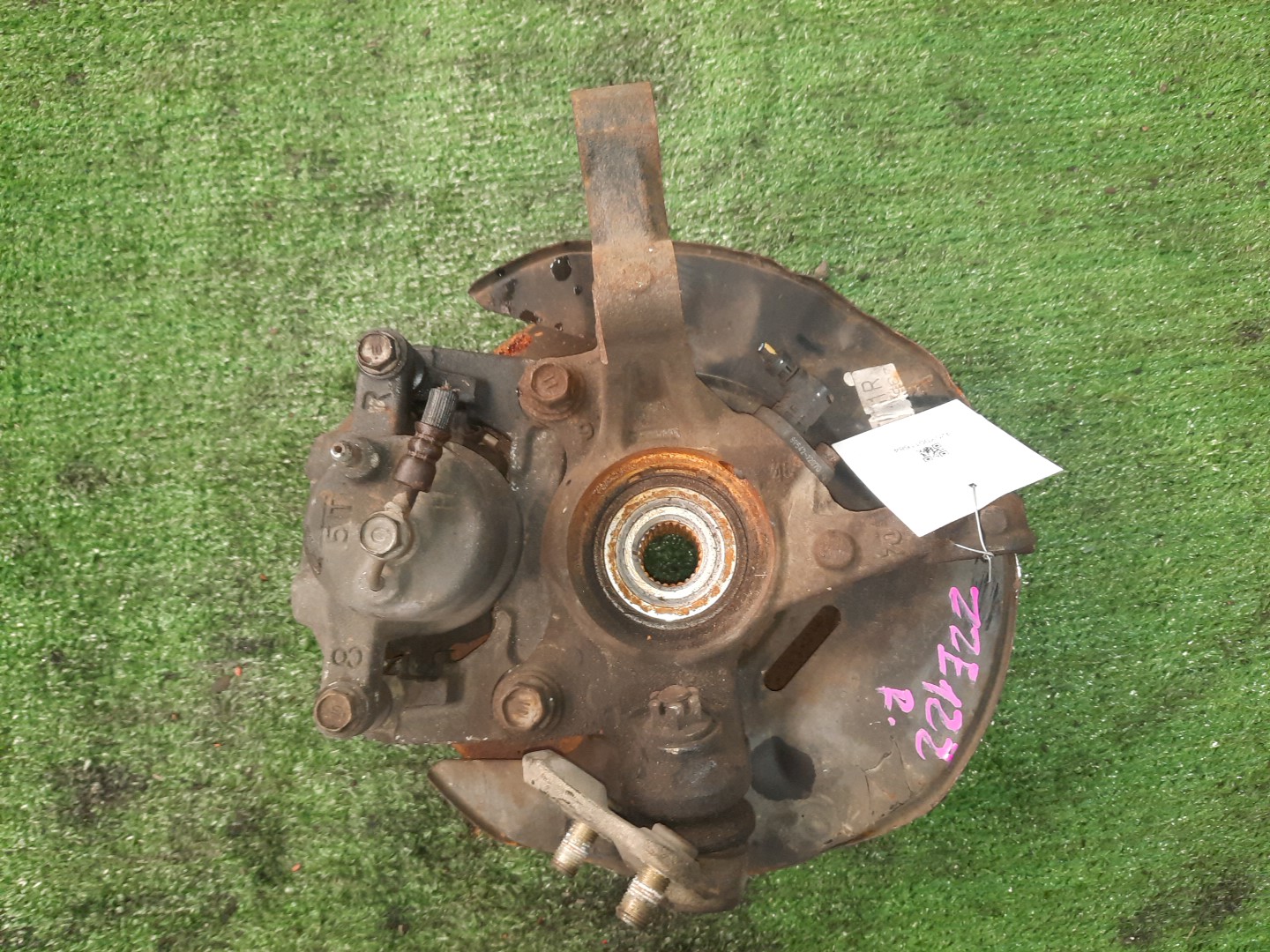 Ступица правая передняя TOYOTA COROLLA, COROLLA SPACIO, COROLLA FIELDER, ALLEX, COROLLA RUNX ZZE122, NZE121N, ZZE122N, ZZE122G 1ZZ-FE, 1NZ-FE 2 ракурс Ступица правая передняя TOYOTA COROLLA, COROLLA SPACIO, COROLLA FIELDER, ALLEX, COROLLA RUNX ZZE122, NZE121N, ZZE122N, ZZE122G 1ZZ-FE, 1NZ-FE 2 ракурс