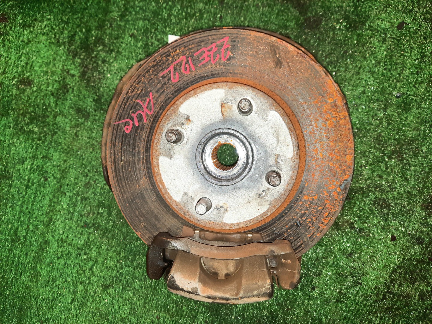 Ступица левая передняя TOYOTA COROLLA, COROLLA SPACIO, COROLLA FIELDER, ALLEX, COROLLA RUNX ZZE122, NZE121N, ZZE122N, ZZE122G 1ZZ-FE, 1NZ-FE 1 ракурс Ступица левая передняя TOYOTA COROLLA, COROLLA SPACIO, COROLLA FIELDER, ALLEX, COROLLA RUNX ZZE122, NZE121N, ZZE122N, ZZE122G 1ZZ-FE, 1NZ-FE 1 ракурс