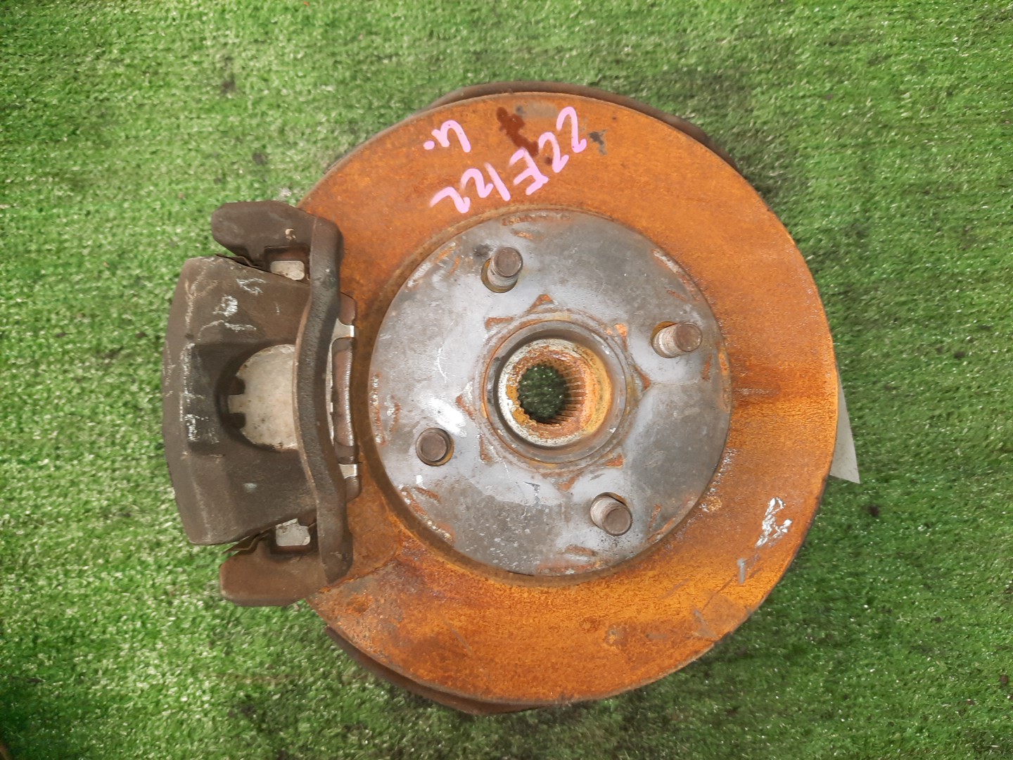 Ступица левая передняя TOYOTA COROLLA, COROLLA SPACIO, COROLLA FIELDER, ALLEX, COROLLA RUNX ZZE122, NZE121N, ZZE122N, ZZE122G 1ZZ-FE, 1NZ-FE 1 ракурс Ступица левая передняя TOYOTA COROLLA, COROLLA SPACIO, COROLLA FIELDER, ALLEX, COROLLA RUNX ZZE122, NZE121N, ZZE122N, ZZE122G 1ZZ-FE, 1NZ-FE 1 ракурс