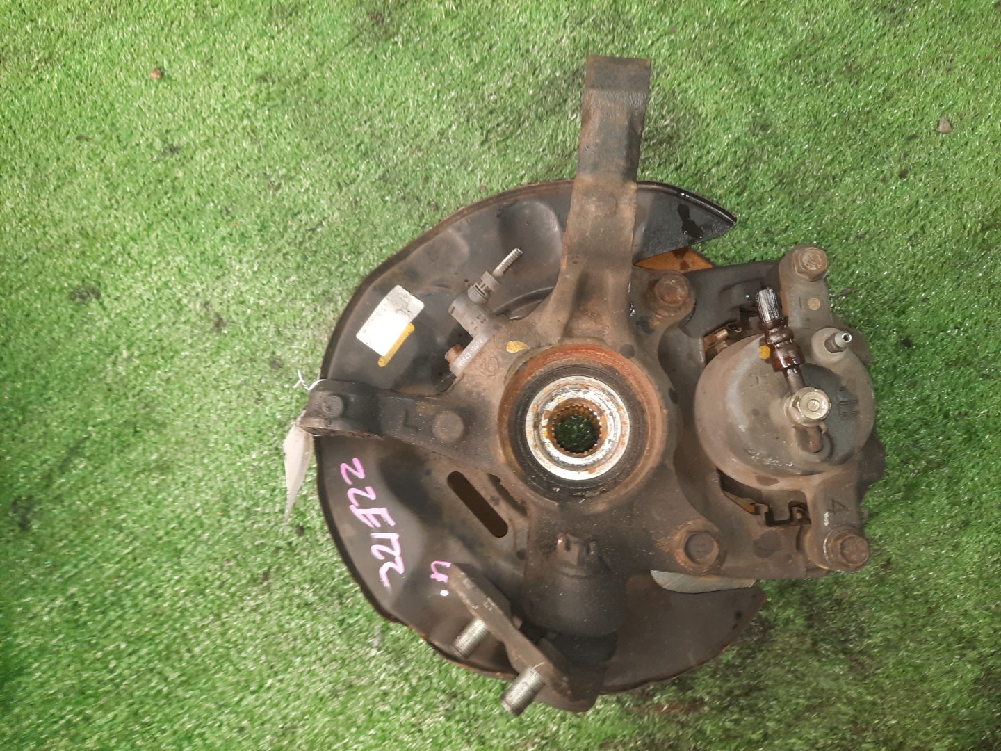 Ступица левая передняя TOYOTA COROLLA, COROLLA SPACIO, COROLLA FIELDER, ALLEX, COROLLA RUNX ZZE122, NZE121N, ZZE122N, ZZE122G 1ZZ-FE, 1NZ-FE 2 ракурс Ступица левая передняя TOYOTA COROLLA, COROLLA SPACIO, COROLLA FIELDER, ALLEX, COROLLA RUNX ZZE122, NZE121N, ZZE122N, ZZE122G 1ZZ-FE, 1NZ-FE 2 ракурс