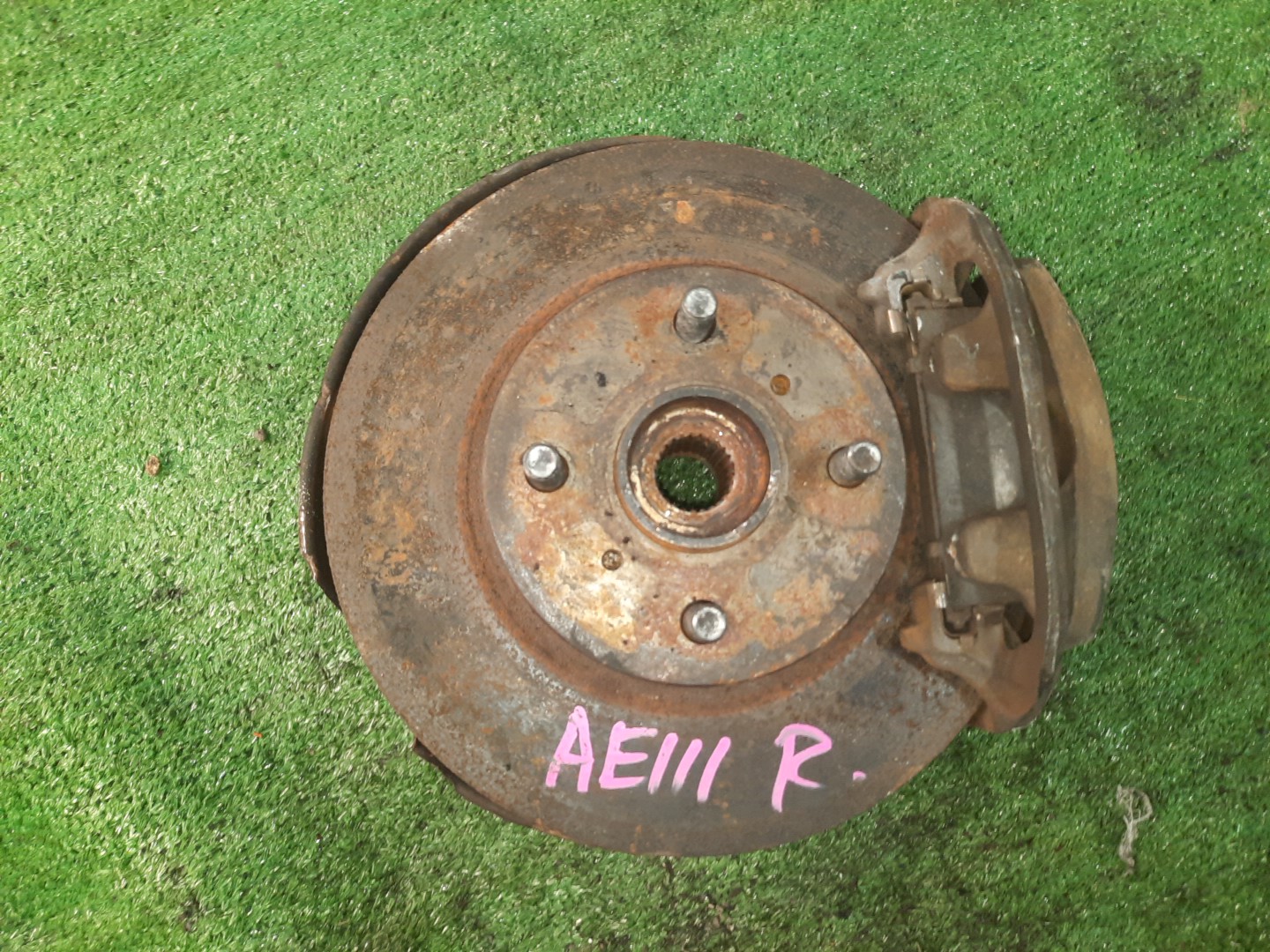 Ступица правая передняя TOYOTA SPRINTER CARIB, CERES, COROLLA, COROLLA LEVIN, SPRINTER MARINO, COROLLA SPACIO, SPRINTER, SPRINTER TRUENO AE111G, AE114G, AE115G, AE100, AE101, AE111, AE114, AE109, AE110, EE101, EE102, EE103, EE104, EE111, AE104, CE107