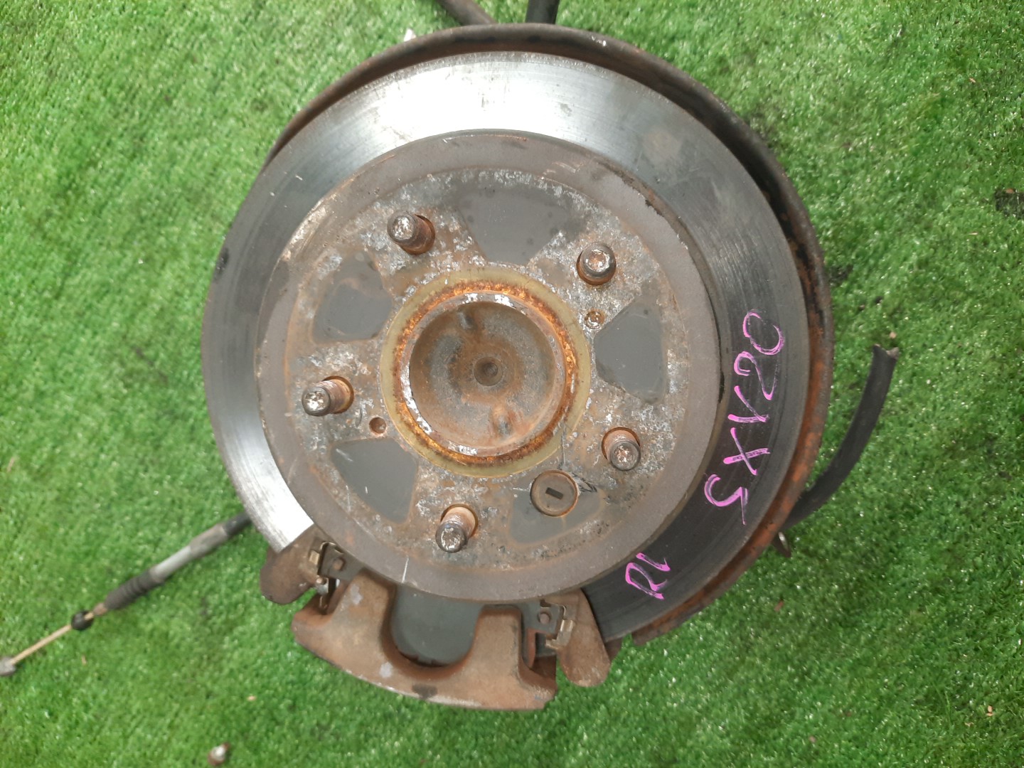 Ступица левая задняя  TOYOTA SCEPTER, MARK II QUALIS, CAMRY GRACIA VCV15, SXV15, SXV20W 3VZ-FE, 5S-FE 1 ракурс