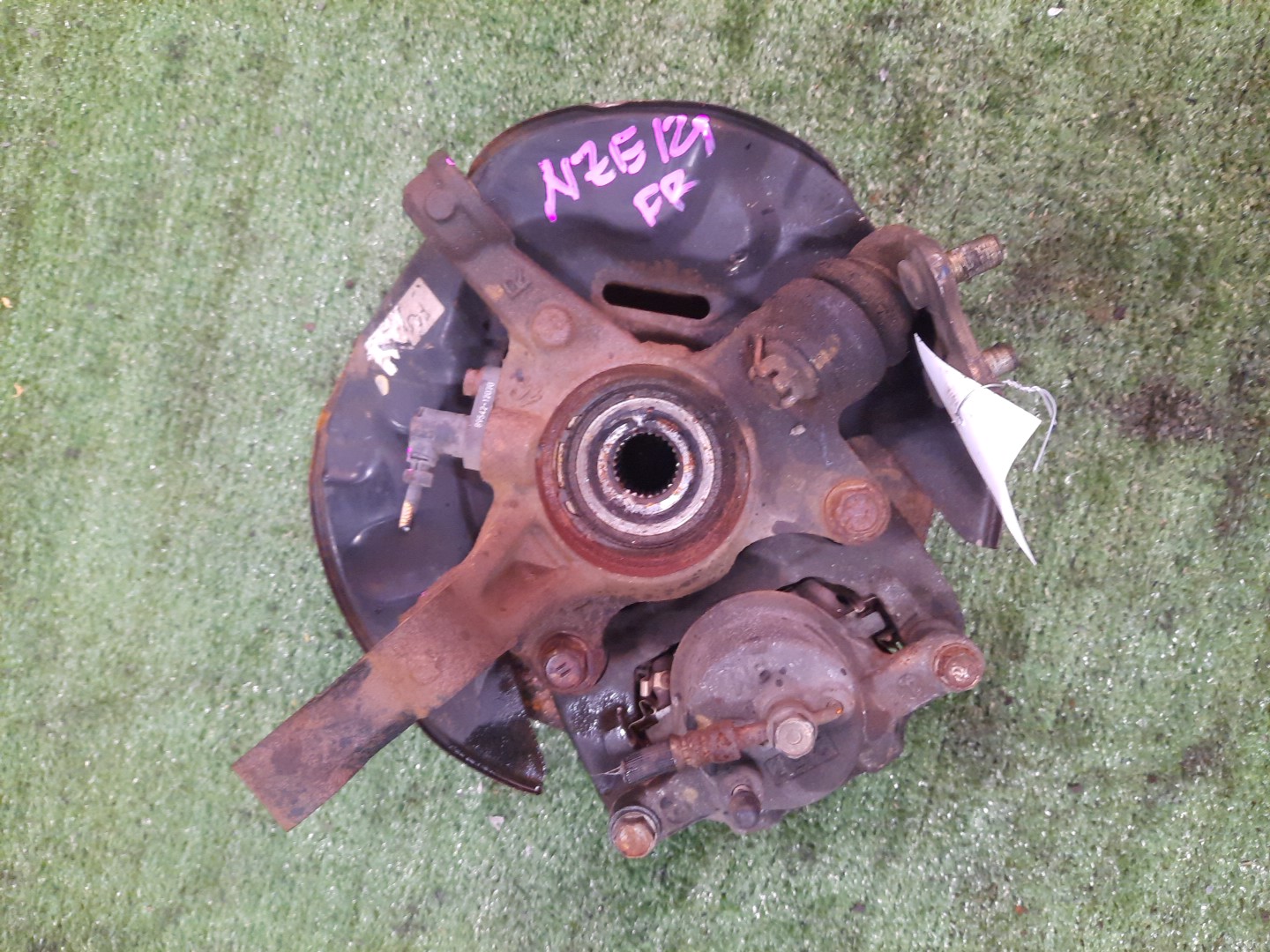Ступица правая передняя TOYOTA COROLLA, COROLLA FIELDER, ALLEX, COROLLA RUNX NZE121, NZE121G 1NZ-FE 3 ракурс