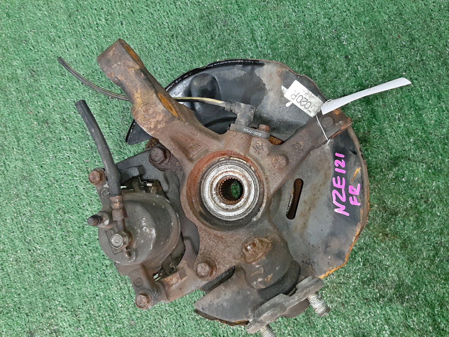 Ступица правая передняя TOYOTA COROLLA, COROLLA FIELDER, ALLEX, COROLLA RUNX NZE121, NZE121G 1NZ-FE 3 ракурс