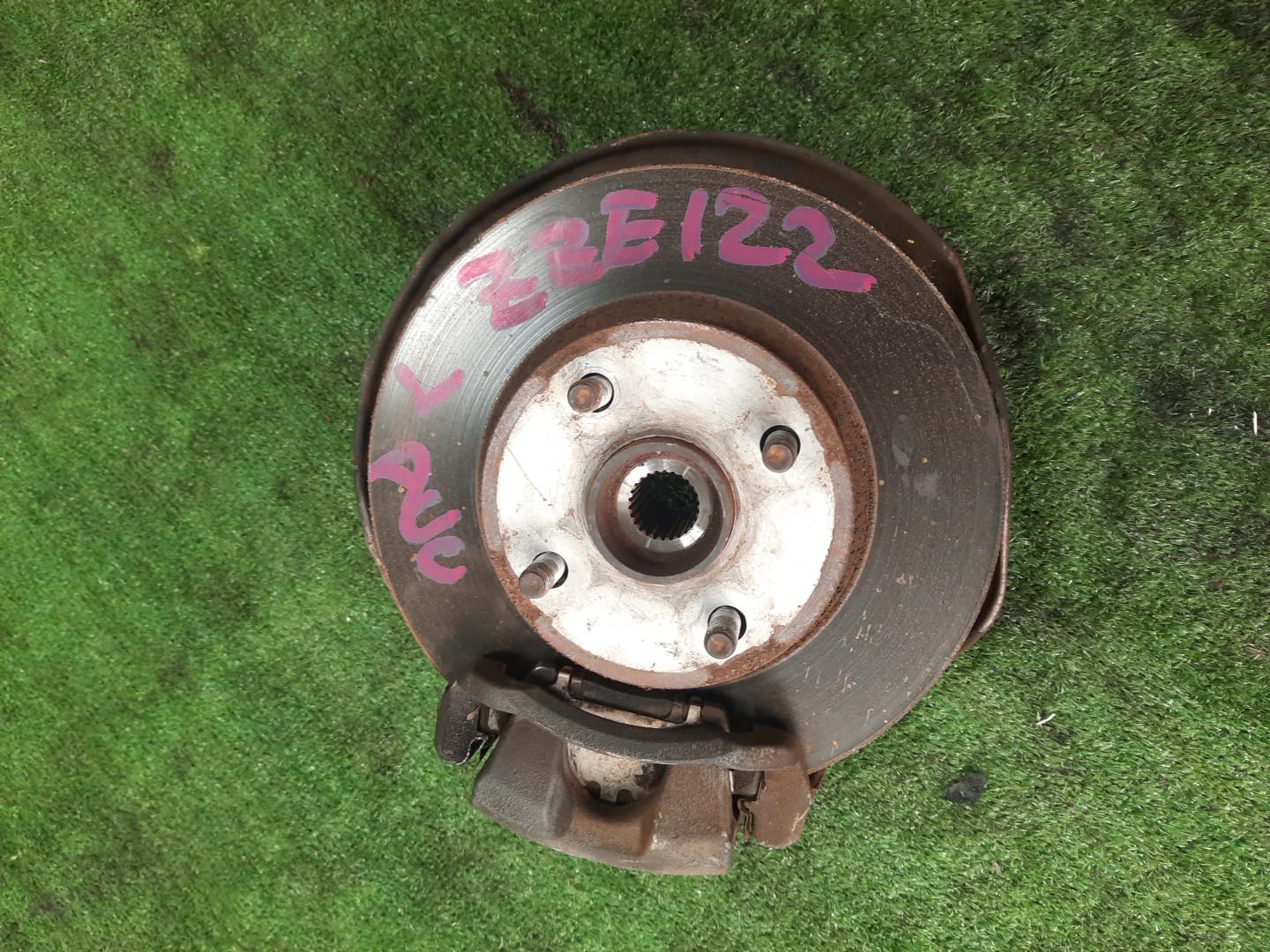Ступица левая передняя TOYOTA COROLLA, COROLLA FIELDER, ALLEX, COROLLA RUNX NZE121 1NZ-FE 3 ракурс
