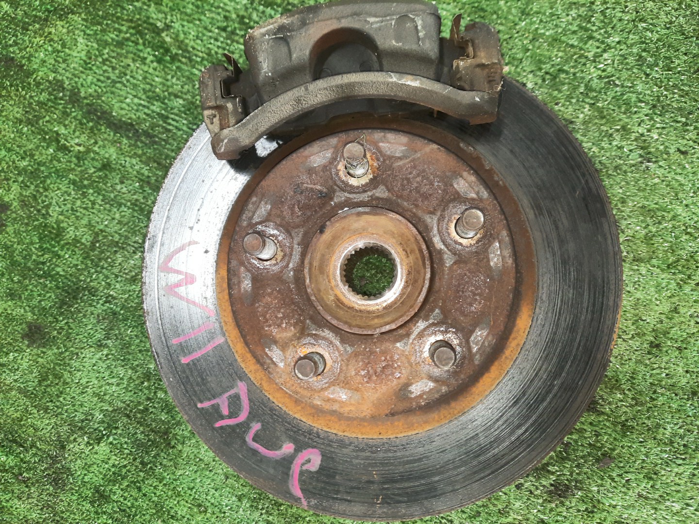 Ступица правая передняя NISSAN AVENIR SW11, W11, PW11, RW11 CD20ET, QG18DE, SR20DE, QR20DE 1 ракурс