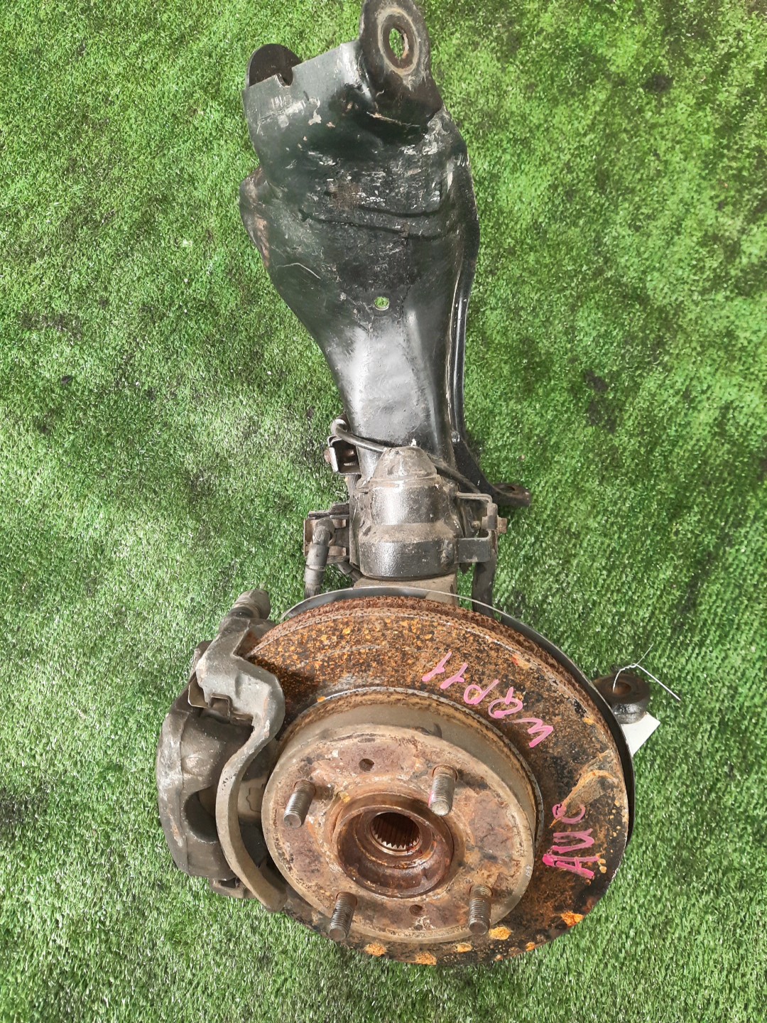 Ступица левая передняя NISSAN BLUEBIRD, PRIMERA SU14, U14, QU14, HU14, EU14, P11, WP11, QP11, HP11, WQP11, WHP11 CD20, SR20DE, QG18DE, QG18DD, SR18DE, SR20VE 1 ракурс