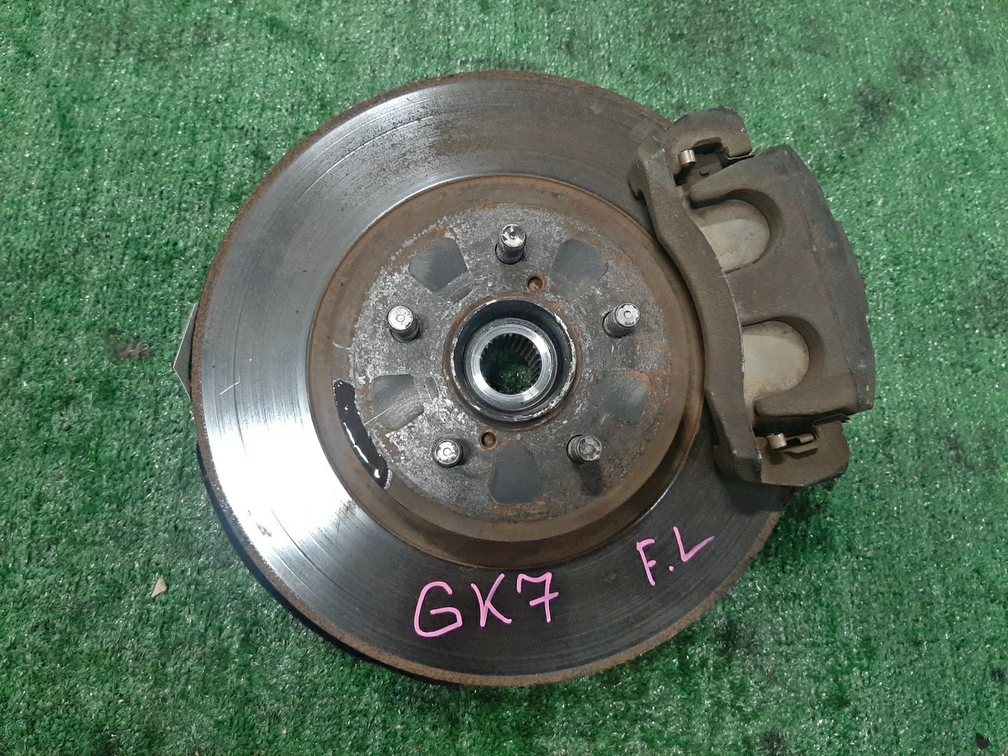 Ступица левая передняя  SUBARU IMPREZA GK6, GK7, GK3, GK2, GT3, GT2, GT6, GT7 FB20 1 ракурс