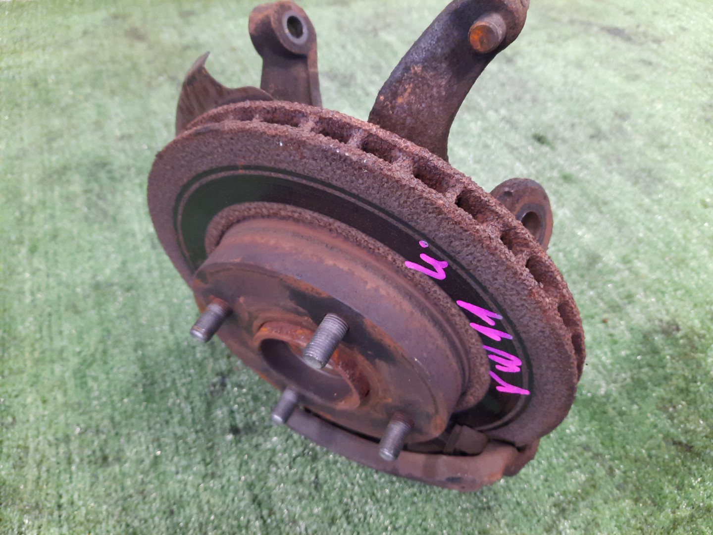 Ступица левая передняя NISSAN EXPERT W11, VEW11, VW11 QG18DE, YD22DD 3 ракурс