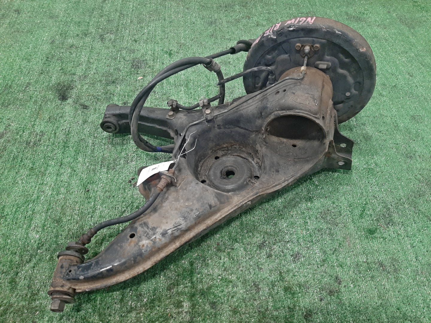 Ступица правая задняя MITSUBISHI CHARIOT GRANDIS, RVR N84W, N61W, N64WG 4G64, 4G93 2 ракурс
