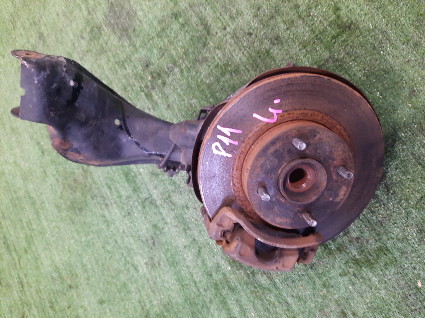 Ступица левая передняя NISSAN BLUEBIRD, PRIMERA SU14, U14, QU14, HU14, EU14, P11, WP11, QP11, HP11, WQP11, WHP11 CD20, SR20DE, QG18DE, QG18DD, SR18DE, SR20VE 1 ракурс