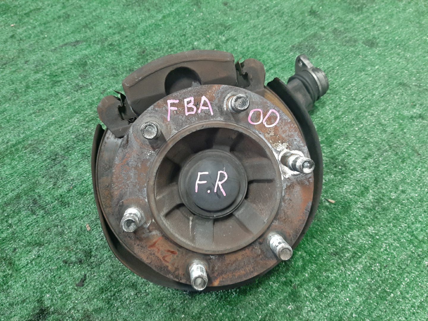Ступица правая передняя MITSUBISHI FUSO CANTER FBA00 4P10 1 ракурс