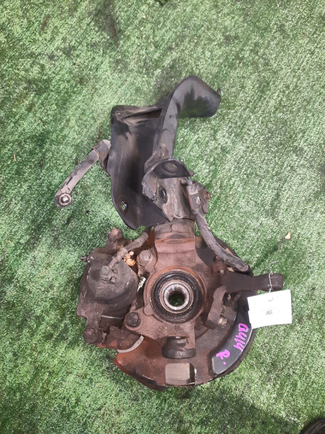 Ступица правая передняя NISSAN BLUEBIRD, PRIMERA SU14, U14, QU14, HU14, EU14, P11, WP11, QP11, HP11, WQP11, WHP11 CD20, SR20DE, QG18DE, QG18DD, SR18DE, SR20VE 1 ракурс