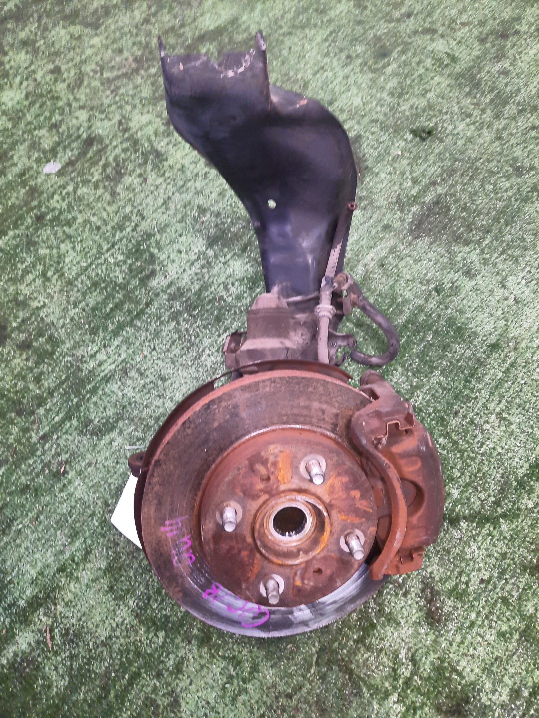 Ступица правая передняя NISSAN BLUEBIRD, PRIMERA SU14, U14, QU14, HU14, EU14, P11, WP11, QP11, HP11, WQP11, WHP11 CD20, SR20DE, QG18DE, QG18DD, SR18DE, SR20VE 3 ракурс
