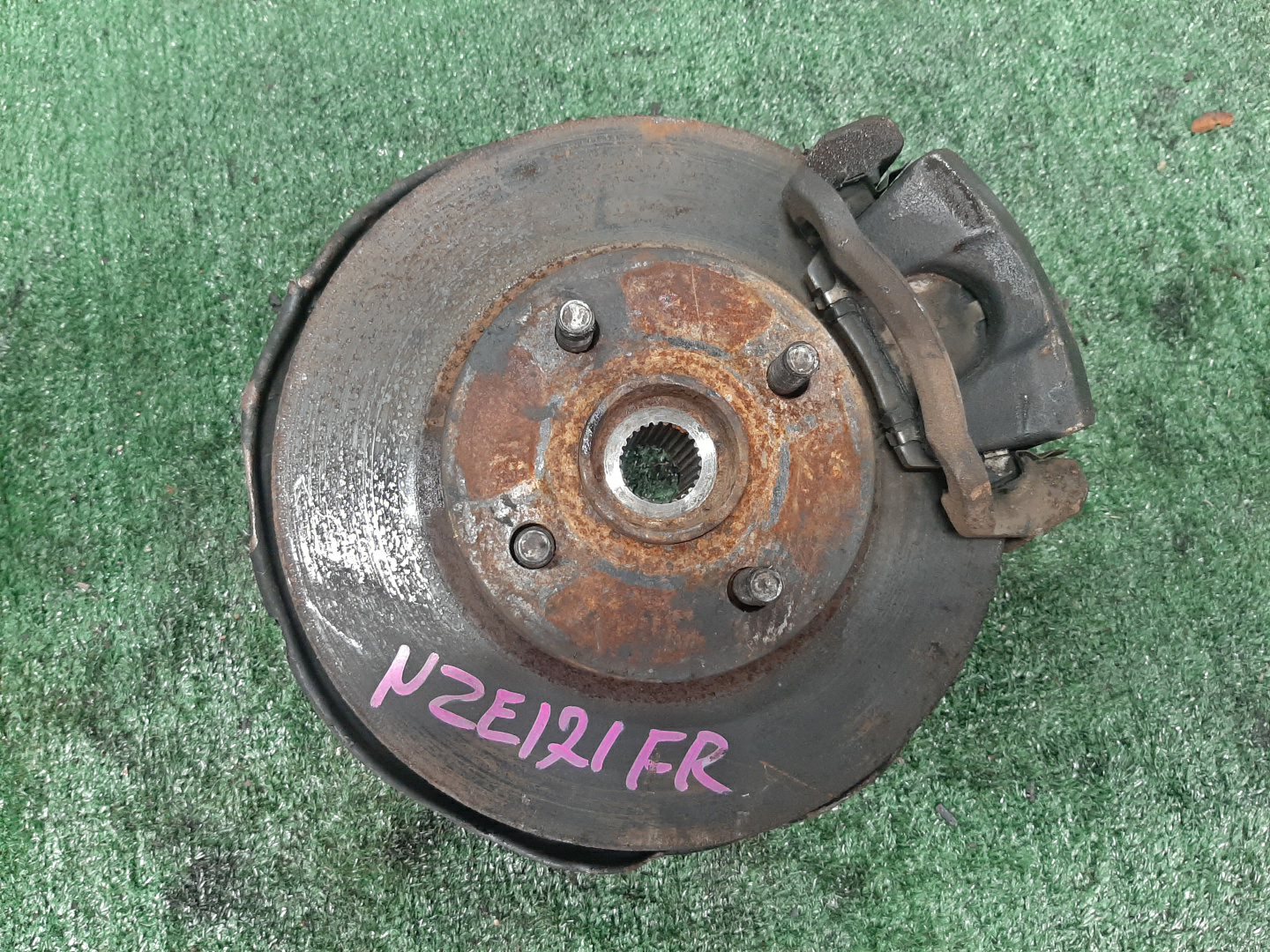 Ступица правая передняя TOYOTA COROLLA, COROLLA FIELDER, ALLEX, COROLLA RUNX NZE121, NZE121G 1NZ-FE 1 ракурс