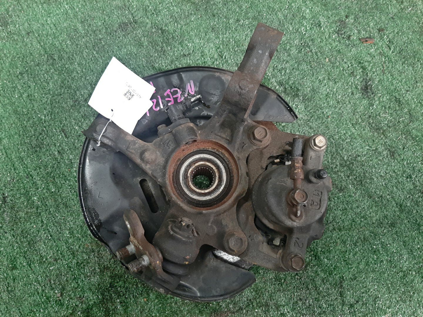 Ступица левая передняя TOYOTA COROLLA, COROLLA FIELDER, ALLEX, COROLLA RUNX NZE121 1NZ-FE 2 ракурс