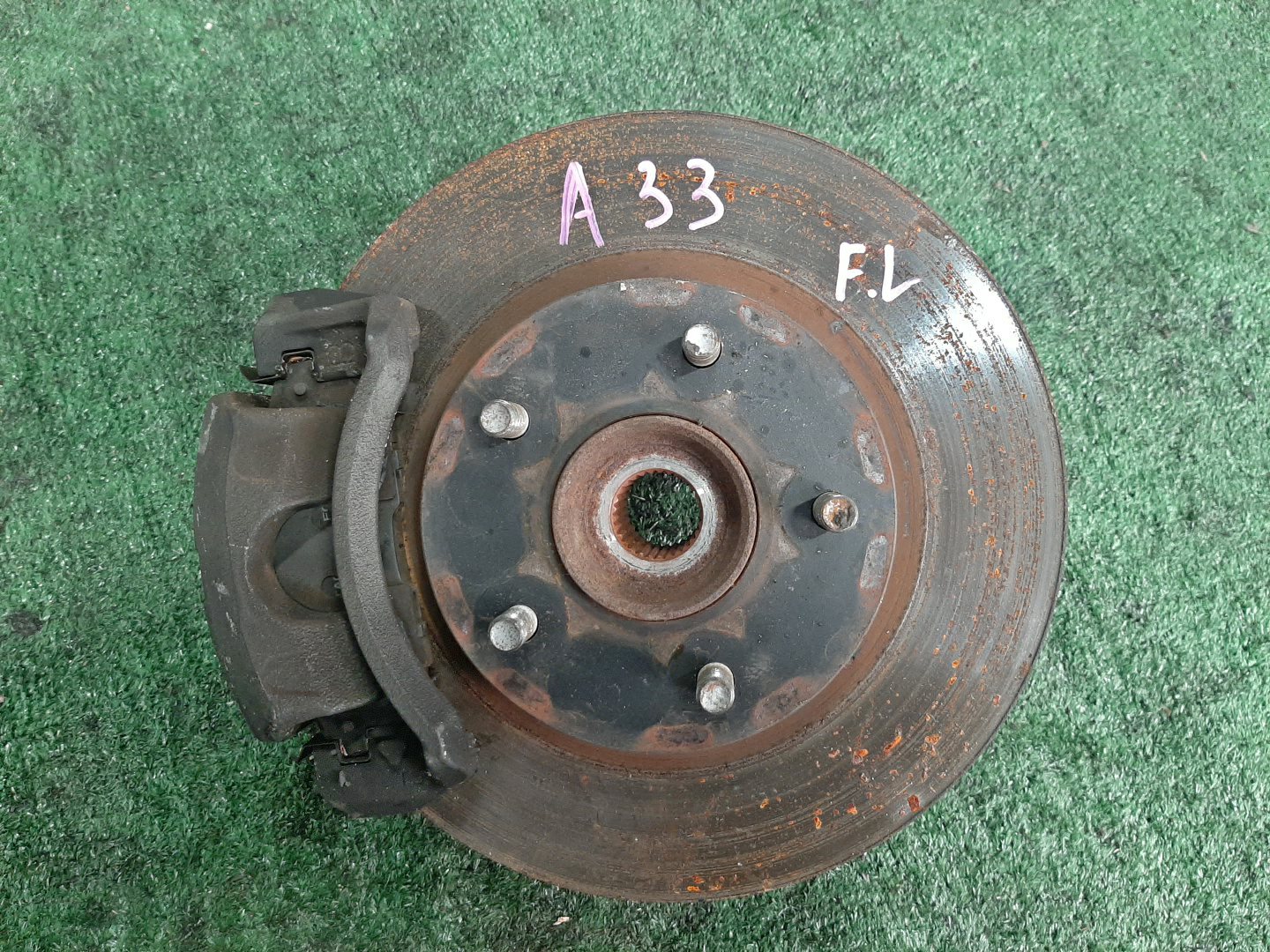 Ступица левая передняя NISSAN CEFIRO A33 VQ20DE, VQ25DD 1 ракурс