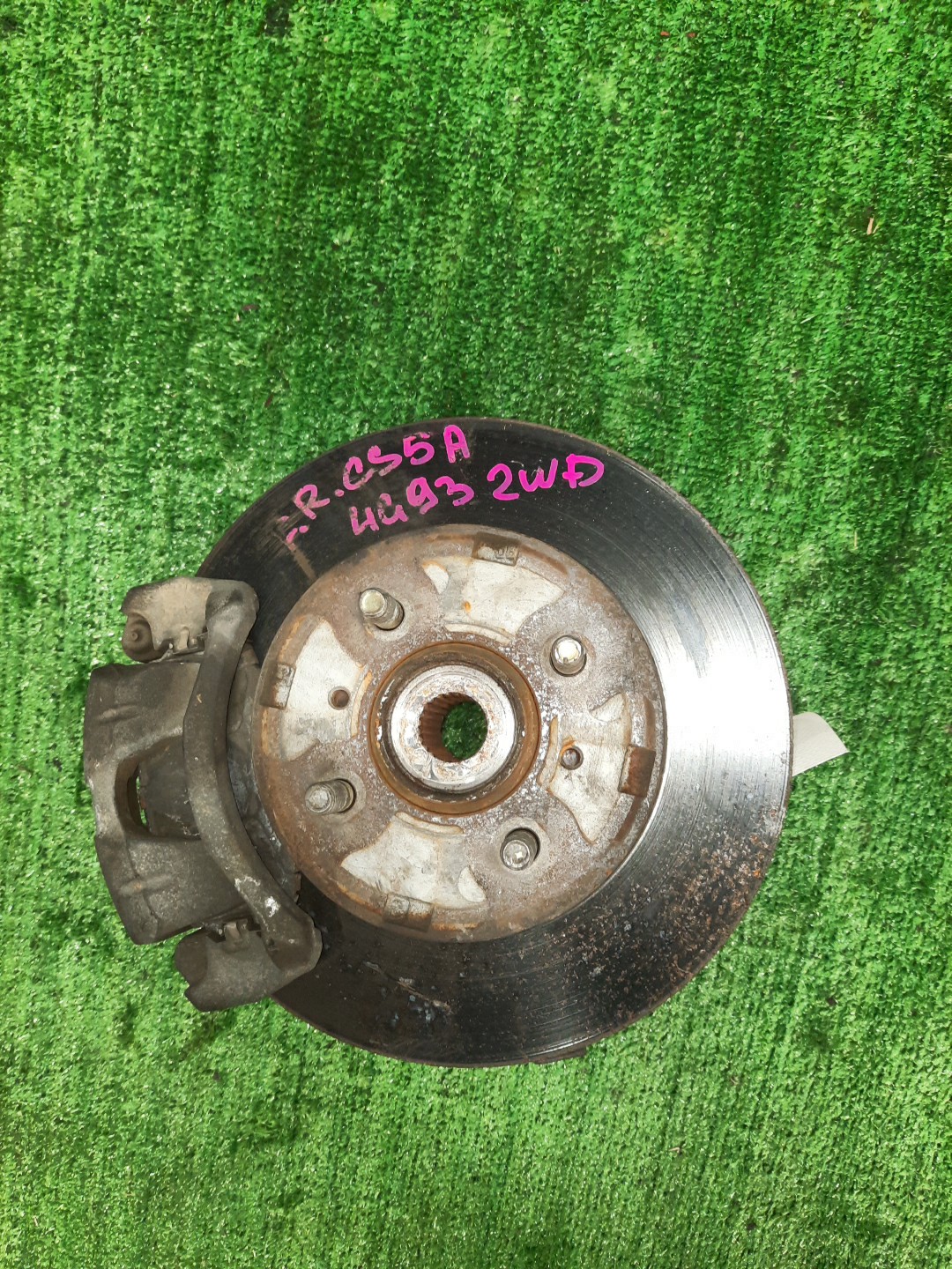 Ступица правая передняя MITSUBISHI LANCER CEDIA CS5W, CS5A, CS6A 4G93, 4G93T, 4G94 3 ракурс