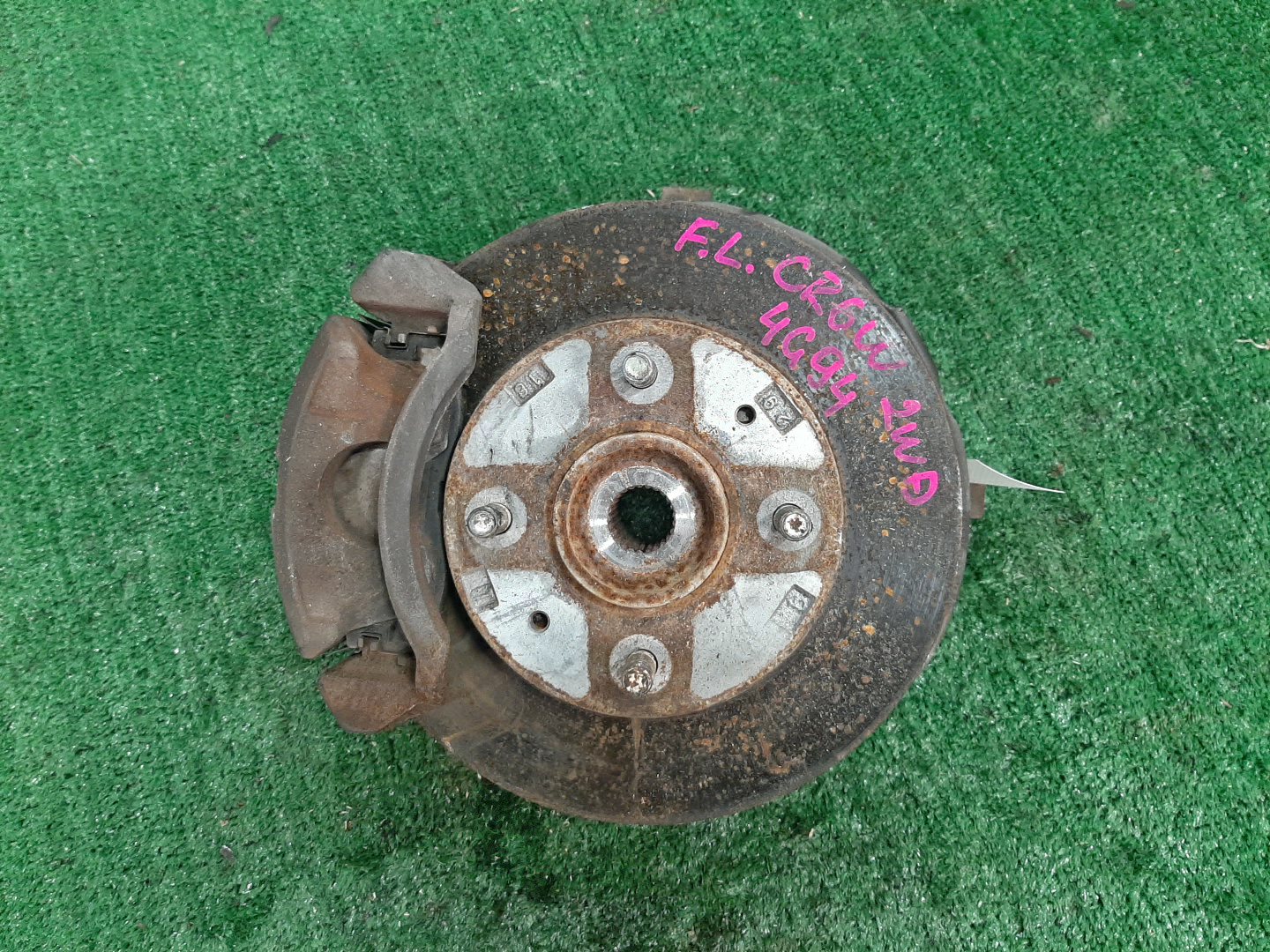 Ступица левая передняя  MITSUBISHI DION CR6W, CR9W, CR5W 4G94, 4G63, 4G93 1 ракурс