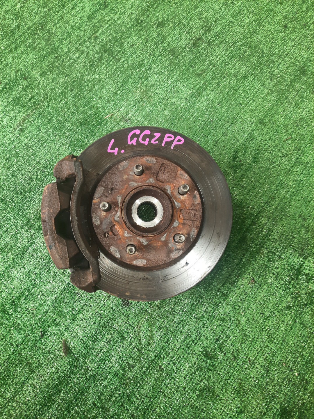 Ступица левая передняя MAZDA CAPELLA CG2SR, CG2PP, CG2SP FS-DE, FP-DE 3 ракурс