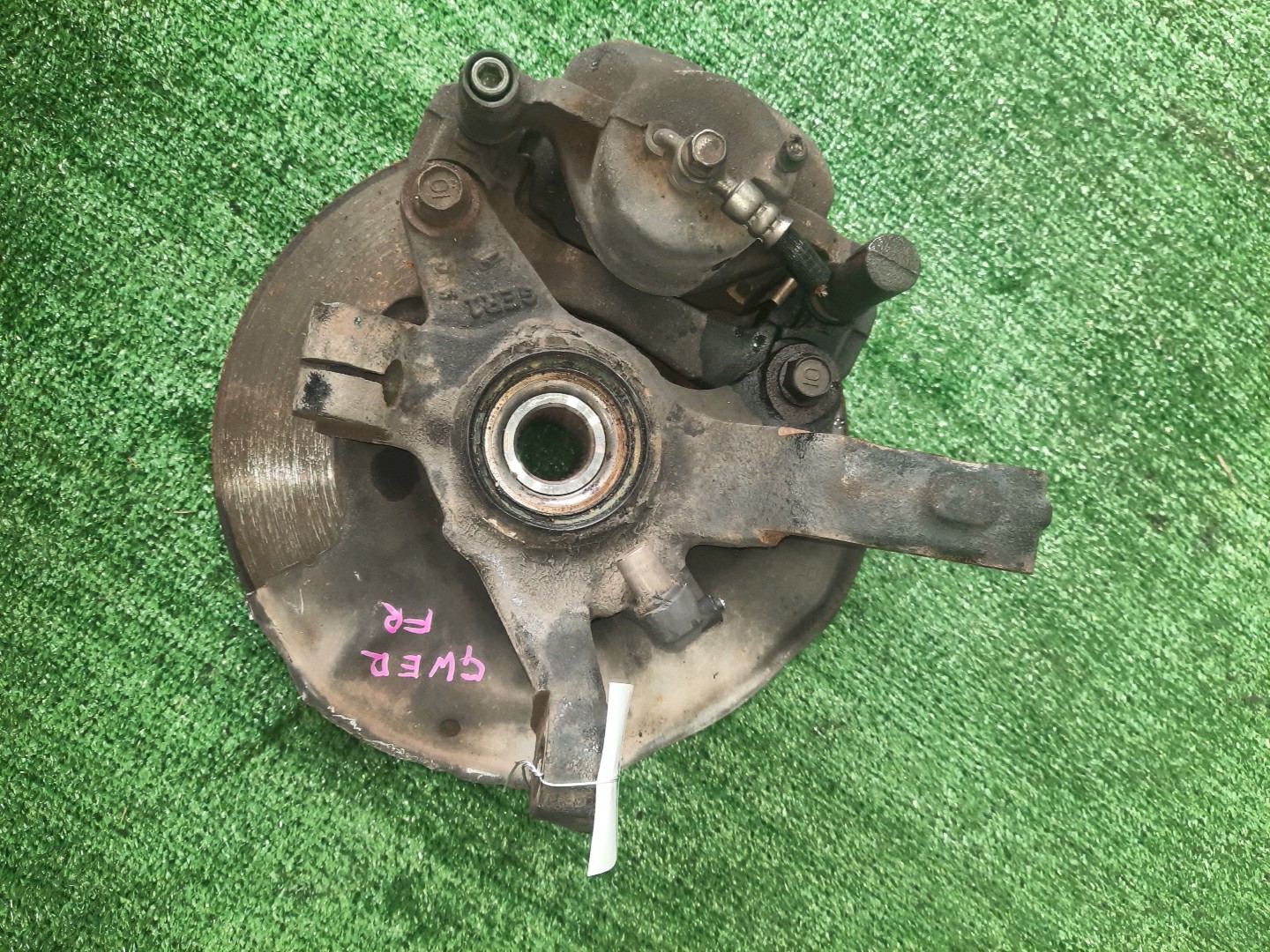 Ступица правая передняя MAZDA CAPELLA GF8P, GWEW, GW8W, GWER, GFEP, GW5R, GFER FP-DE, FS-ZE, FS-DE, KL-ZE 2 ракурс