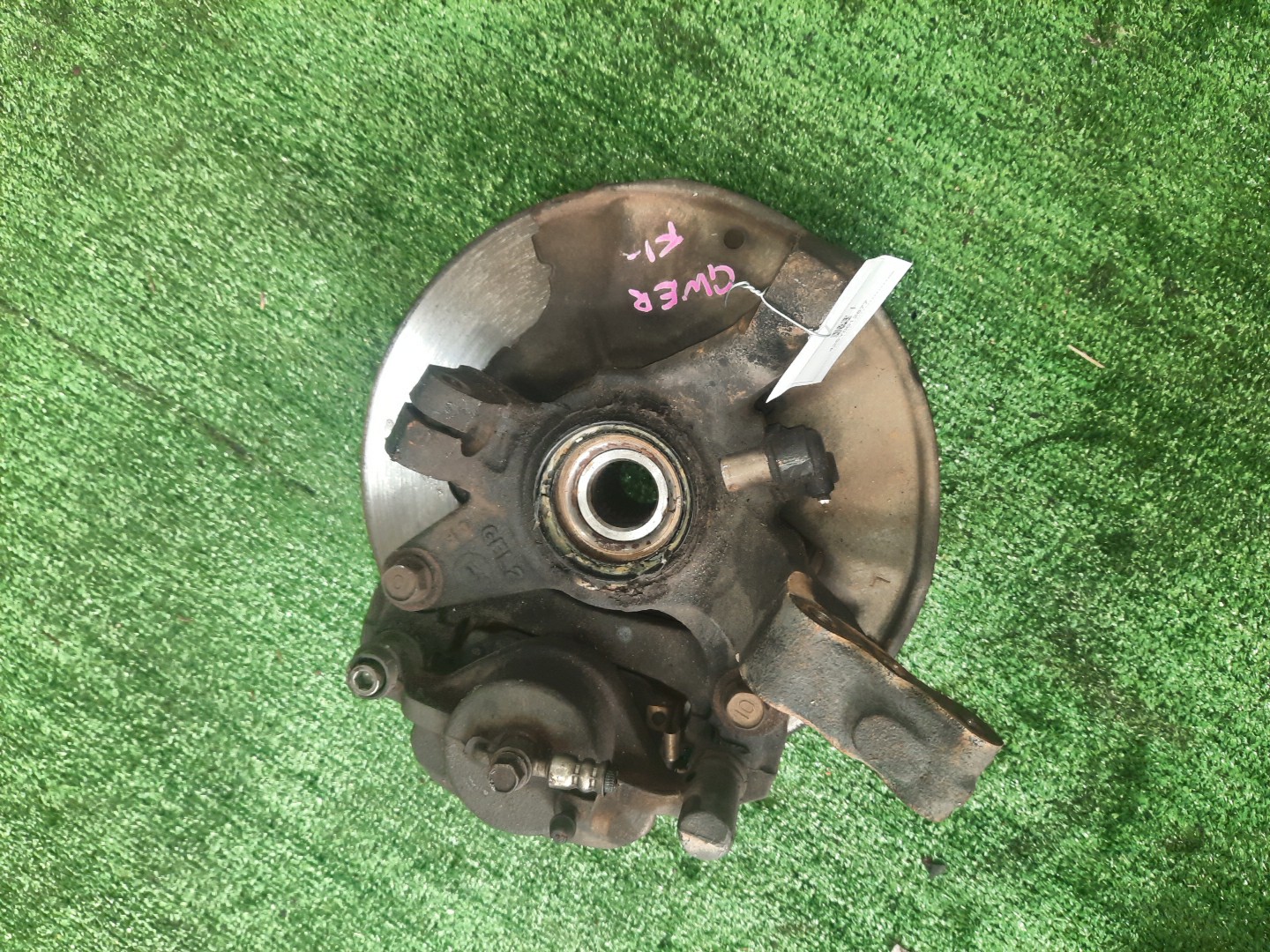 Ступица левая передняя MAZDA CAPELLA GF8P, GWEW, GW8W, GWER, GFEP, GW5R, GFER FP-DE, FS-ZE, FS-DE, KL-ZE 1 ракурс