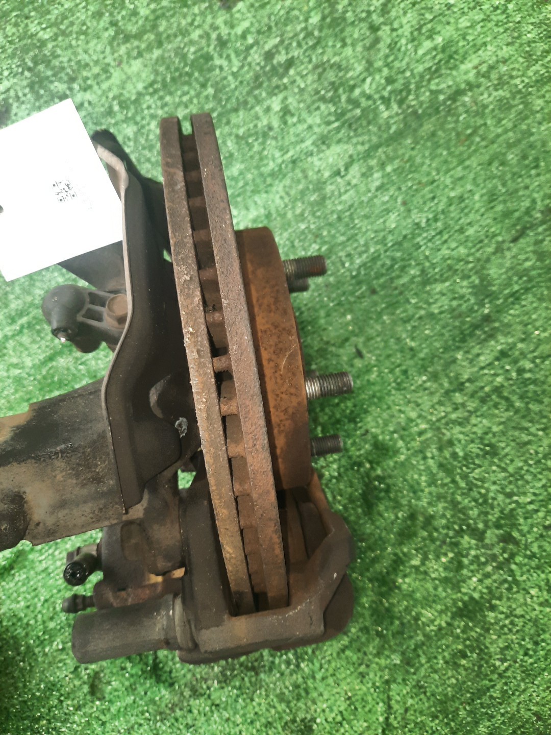 Ступица левая передняя MAZDA CAPELLA GF8P, GWEW, GW8W, GWER, GFEP, GW5R, GFER FP-DE, FS-ZE, FS-DE, KL-ZE 2 ракурс