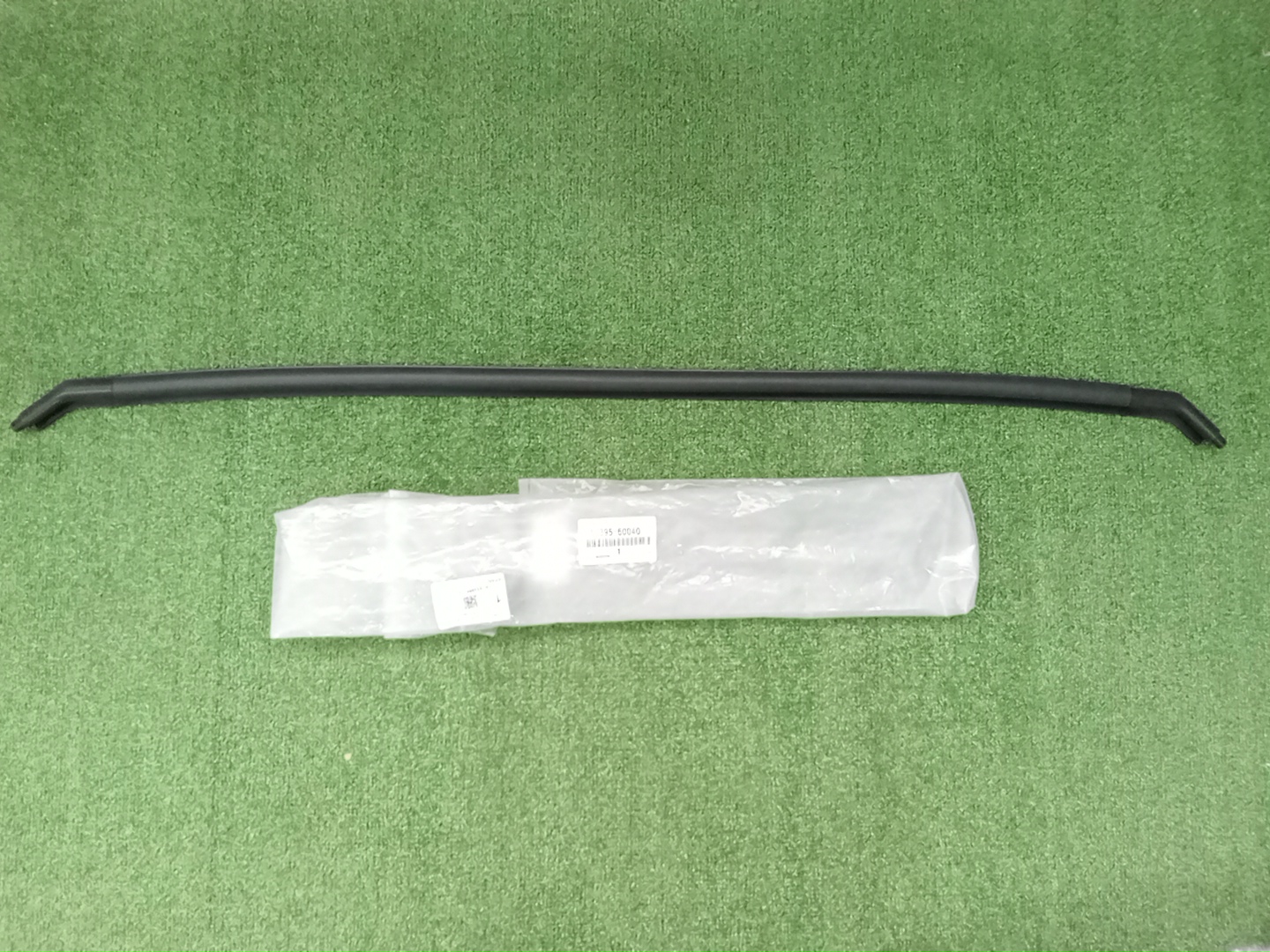 Уплотнительная резинка TOYOTA LAND CRUISER PRADO TRJ150 53395-60040 1 ракурс