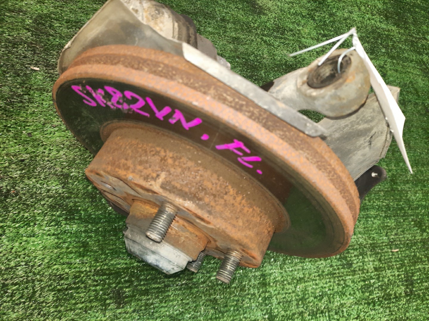 Ступица левая передняя MAZDA BONGO SK22T, SK82V, SK82T, SK22V, SKF2V, SKP2V, SKP2T, SKF2T R2, F8, RF-T, L8 3 ракурс