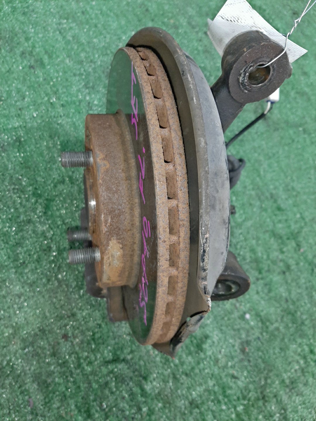 Ступица левая передняя TOYOTA PLATZ, VITZ SCP11, SCP10, SCP13 1SZ-FE, 2SZ-FE 3 ракурс