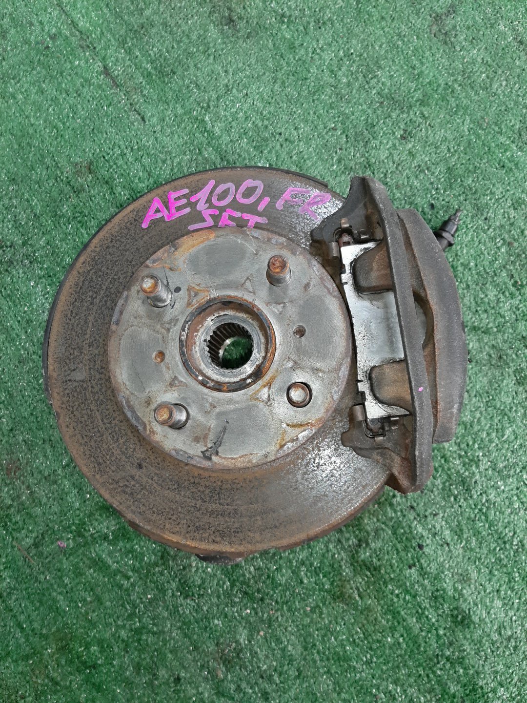 Ступица правая передняя TOYOTA SPRINTER CARIB, CERES, COROLLA, COROLLA LEVIN, SPRINTER MARINO, COROLLA SPACIO, SPRINTER, SPRINTER TRUENO AE111G, AE114G, AE115G, AE100, AE101, AE111, AE114, AE109, AE110, EE101, EE102, EE103, EE104, EE111, AE104, CE107