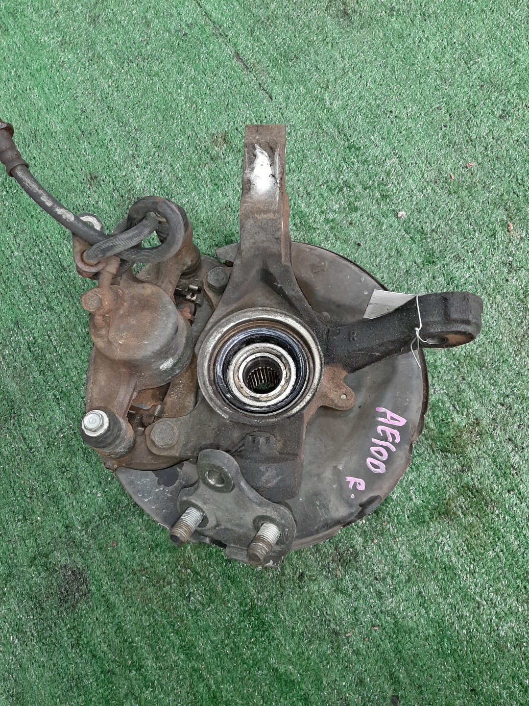Ступица правая передняя TOYOTA SPRINTER CARIB, CERES, COROLLA, COROLLA LEVIN, SPRINTER MARINO, COROLLA SPACIO, SPRINTER, SPRINTER TRUENO AE111G, AE114G, AE115G, AE100, AE101, AE111, AE114, AE109, AE110, EE101, EE102, EE103, EE104, EE111, AE104, CE107