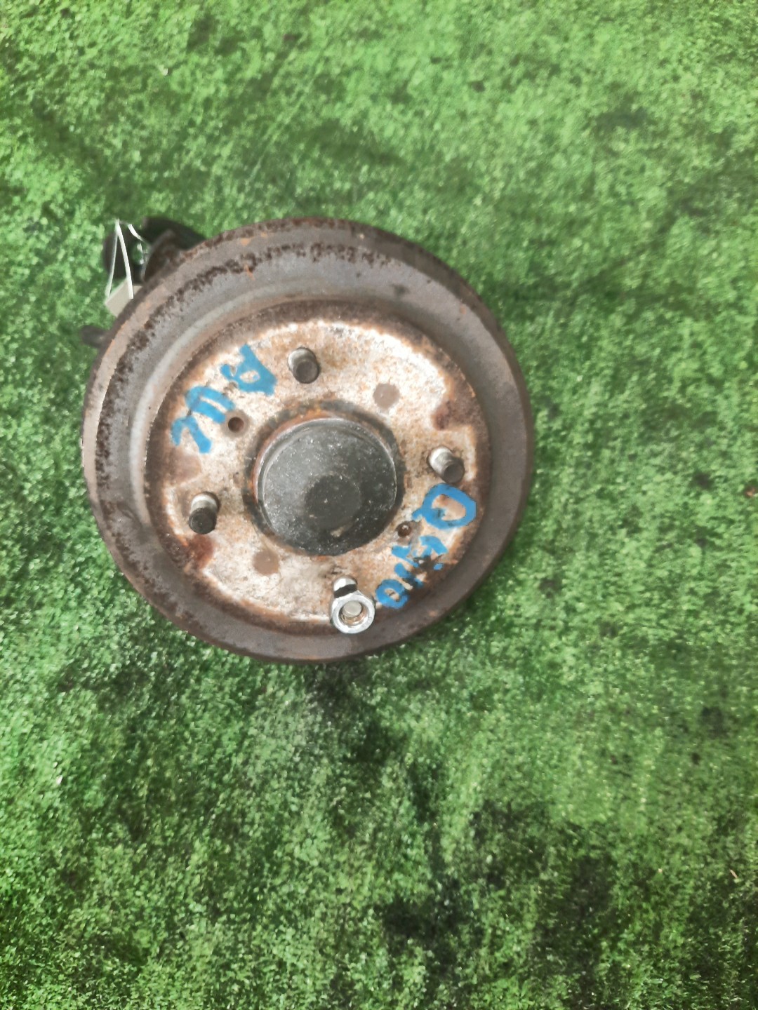 Ступица правая задняя NISSAN SUNNY, BLUEBIRD SYLPHY B15, FB15, QB15, SB15, QG10, FG10, TG10 QG13DE, QG15DE, QG18DD, YD22DD, QG18DE, QR20DD 1 ракурс Ступица правая задняя NISSAN SUNNY, BLUEBIRD SYLPHY B15, FB15, QB15, SB15, QG10, FG10, TG10 QG13DE, QG15DE, QG18DD, YD22DD, QG18DE, QR20DD 1 ракурс