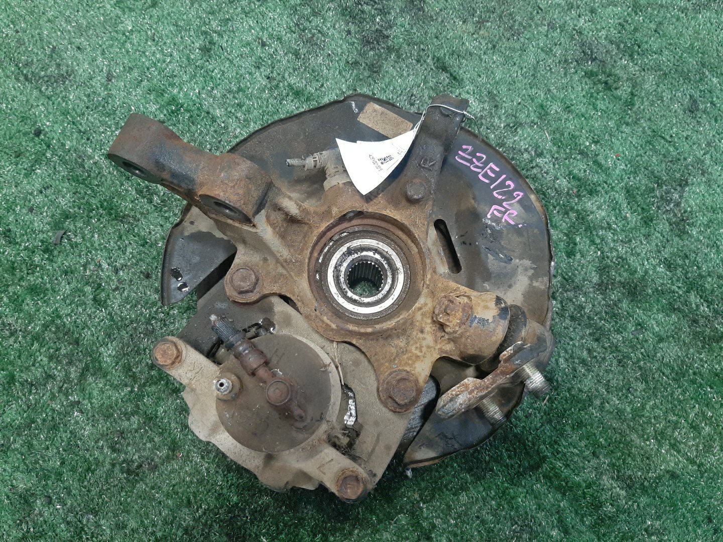 Ступица правая передняя TOYOTA COROLLA, COROLLA SPACIO, COROLLA FIELDER, ALLEX, COROLLA RUNX ZZE122, NZE121N, ZZE122N, ZZE122G 1ZZ-FE, 1NZ-FE 2 ракурс