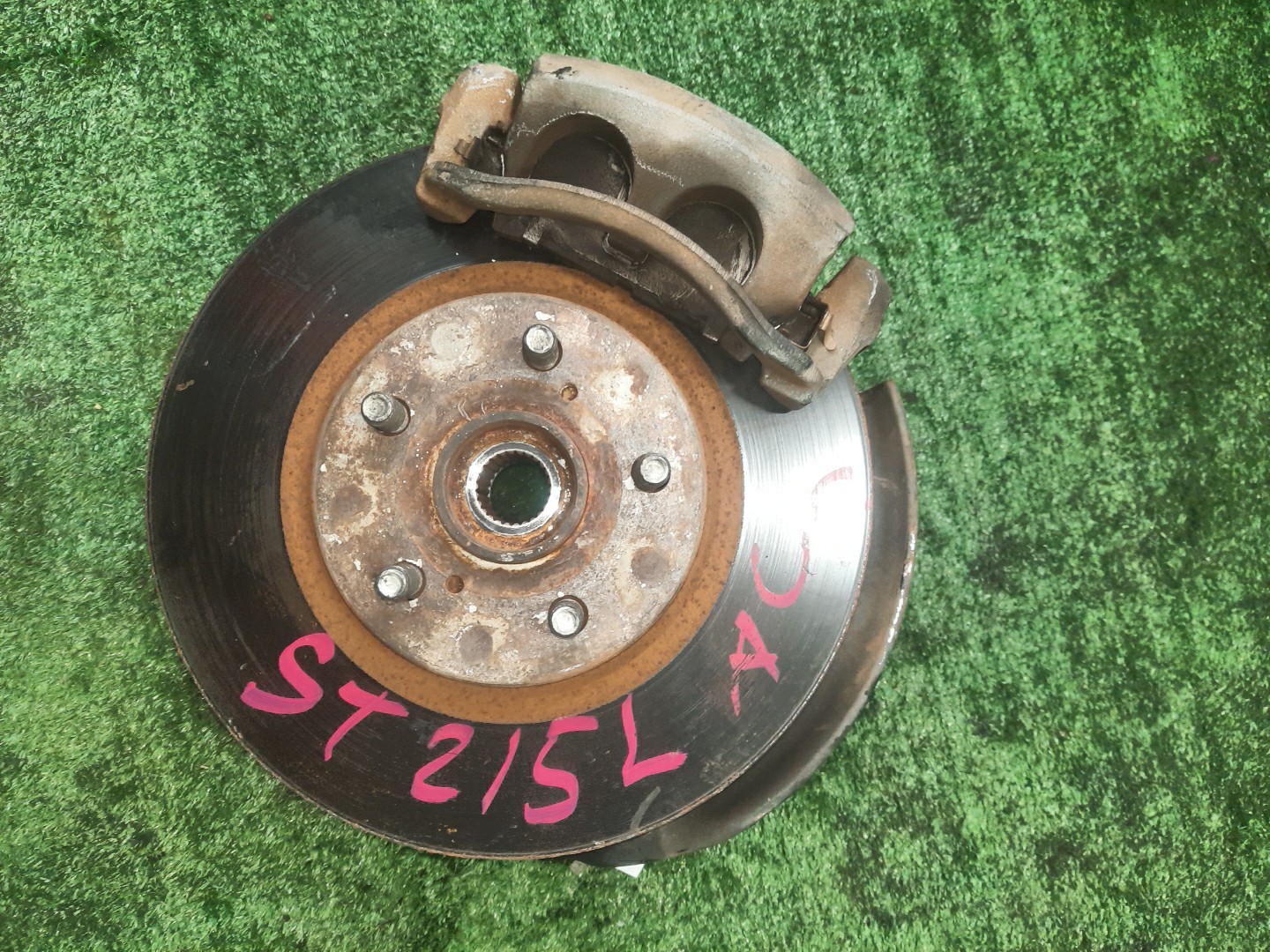 Ступица левая передняя TOYOTA CALDINA, CARINA, CORONA, CORONA PREMIO ST215G, CT216, ST215, CT216G, ST195G, ST195, CT195, CT215 3S-FE, 3S-GE, 3C-TE, 3S-GTE, 2C, 2C-T 1 ракурс