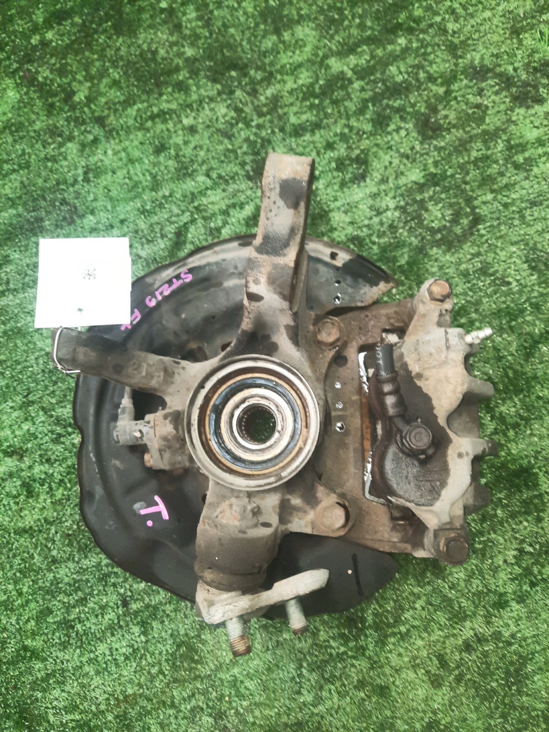 Ступица левая передняя TOYOTA CALDINA, CARINA, CORONA, CORONA PREMIO ST215G, CT216, ST215, CT216G, ST195G, ST195, CT195, CT215 3S-FE, 3S-GE, 3C-TE, 3S-GTE, 2C, 2C-T 3 ракурс
