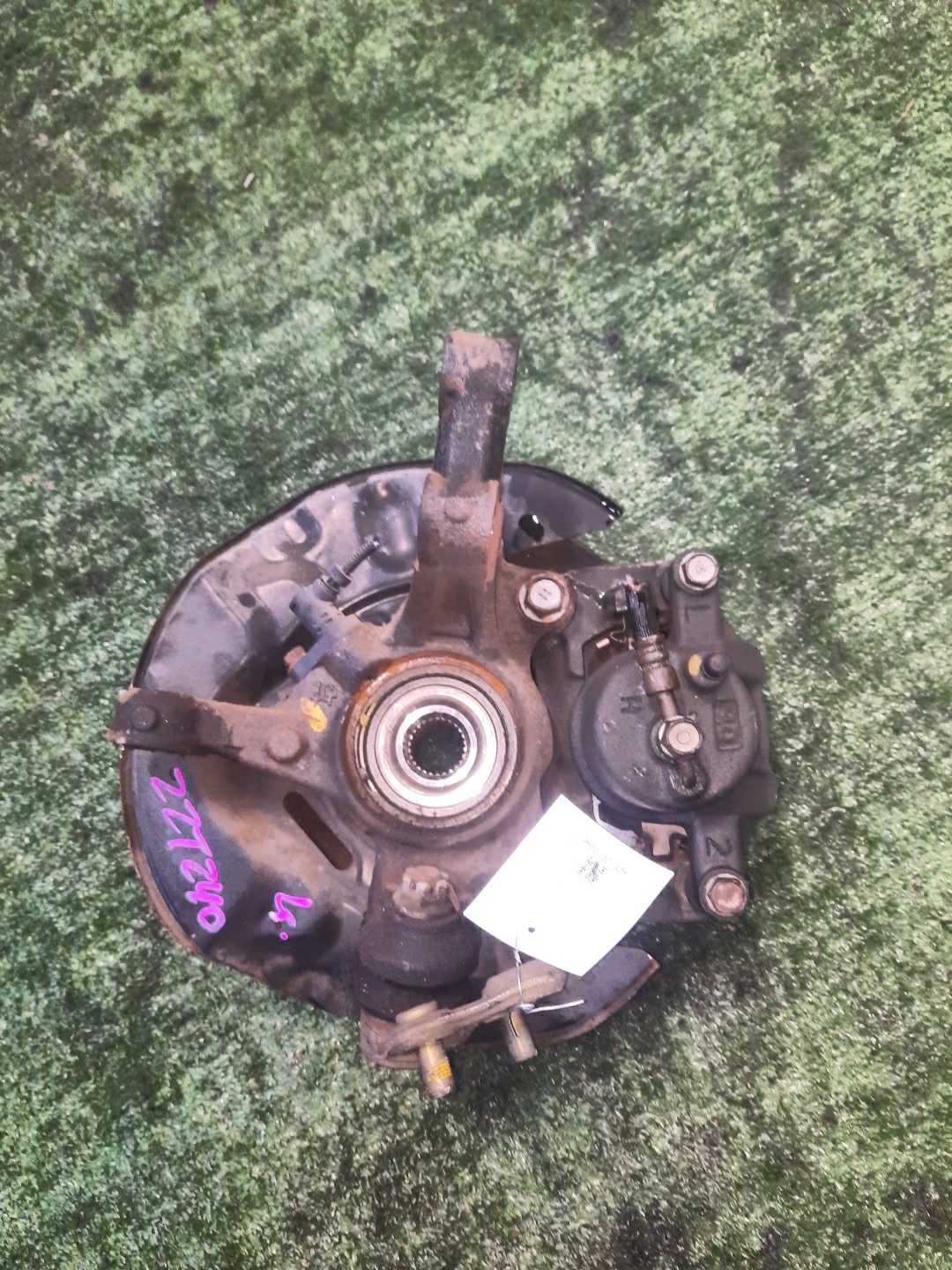 Ступица левая передняя TOYOTA PREMIO, ALLION ZZT240, NZT240 1ZZ-FE, 1NZ-FE 3 ракурс
