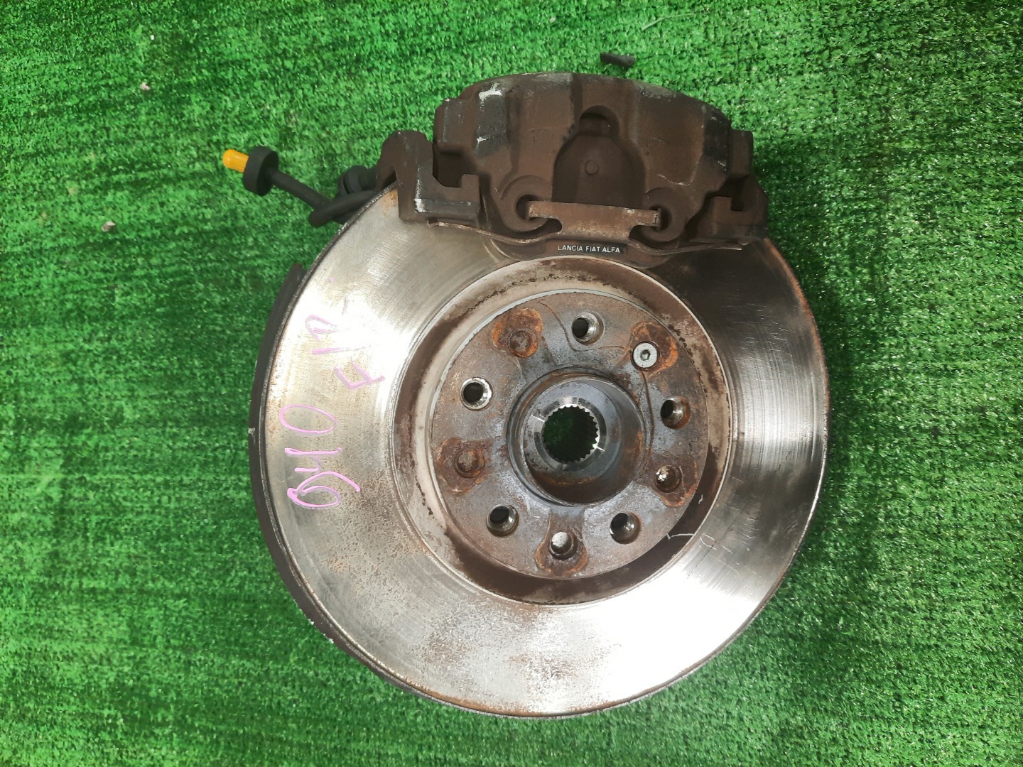 Ступица правая передняя ALFA ROMEO GIULIETTA 940 940A2000 28A32206 1 ракурс
